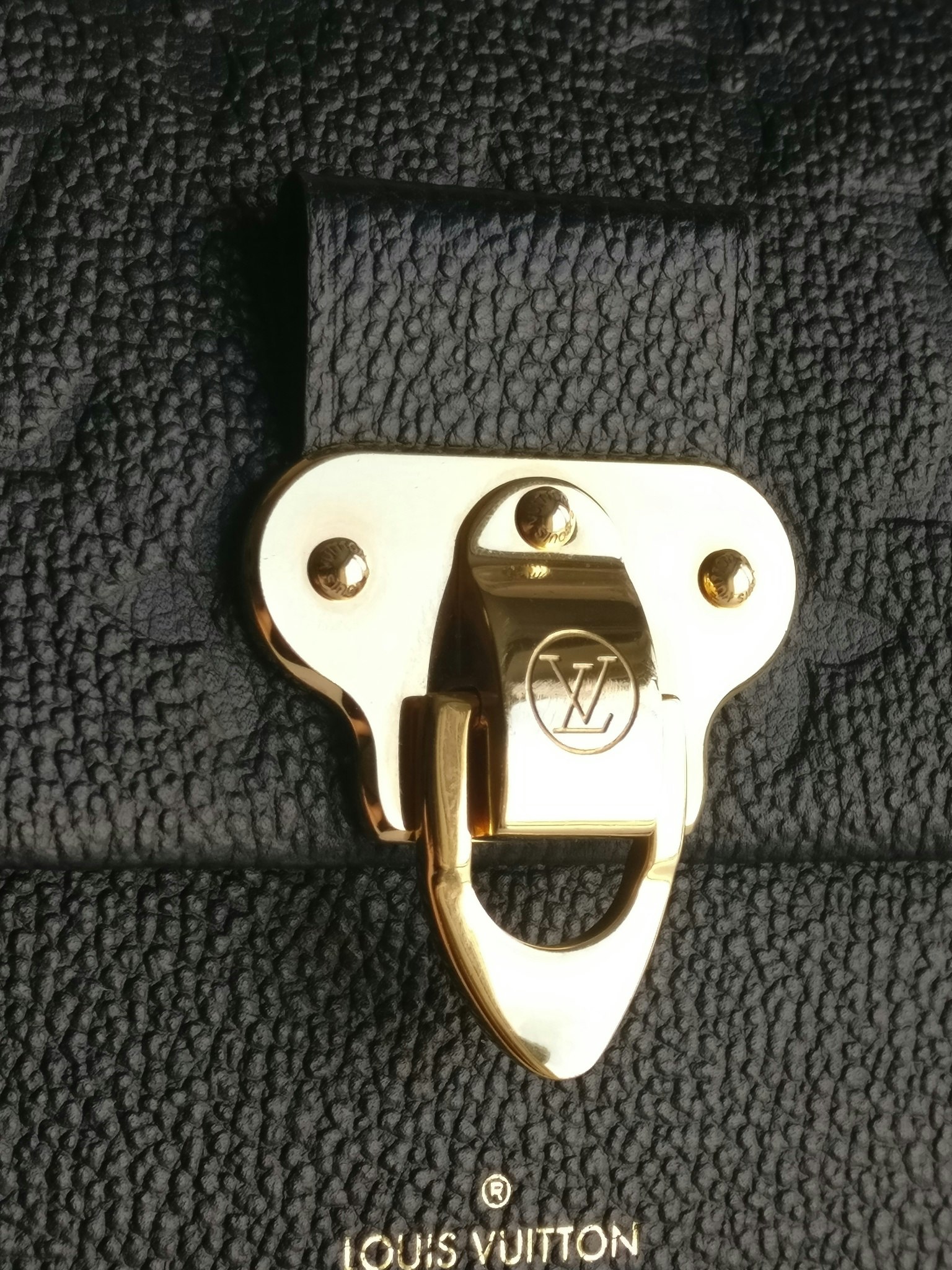 Louis Vuitton Vavin Chain Wallet empreinte