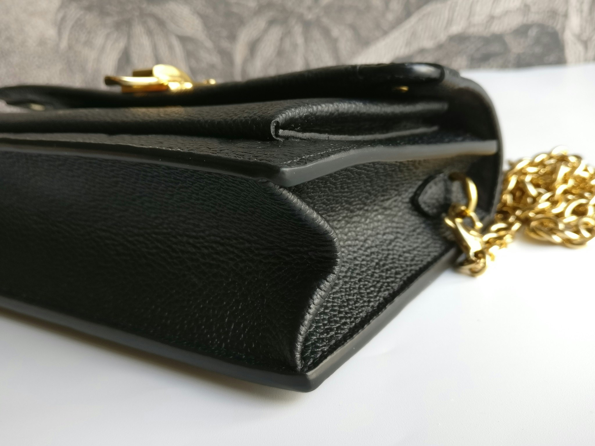 Louis Vuitton Vavin Chain Wallet empreinte