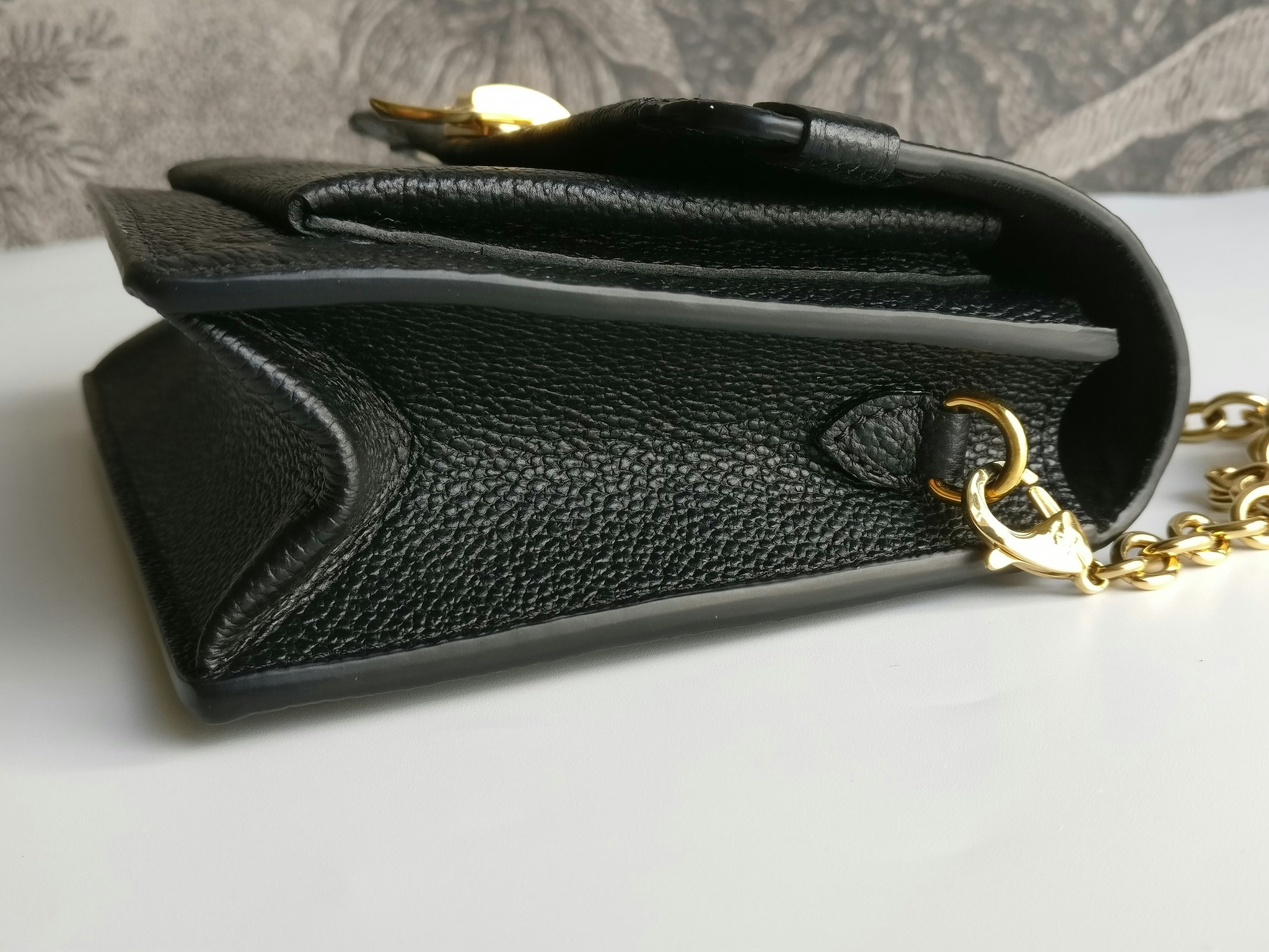 Louis Vuitton Vavin Chain Wallet empreinte