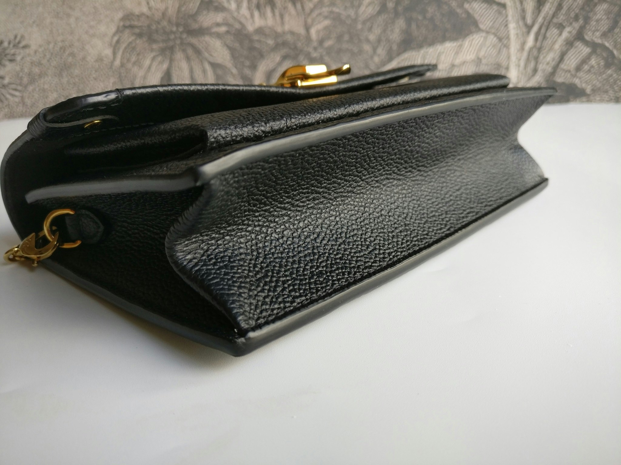 Louis Vuitton Vavin Chain Wallet empreinte