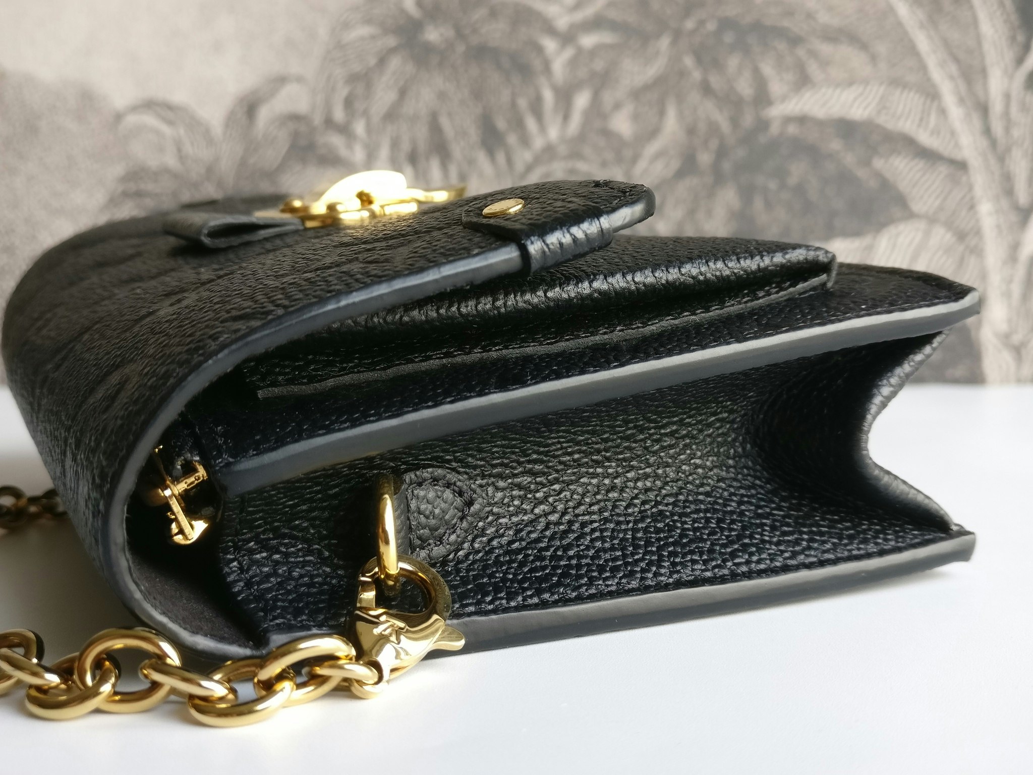 Louis Vuitton Vavin Chain Wallet empreinte