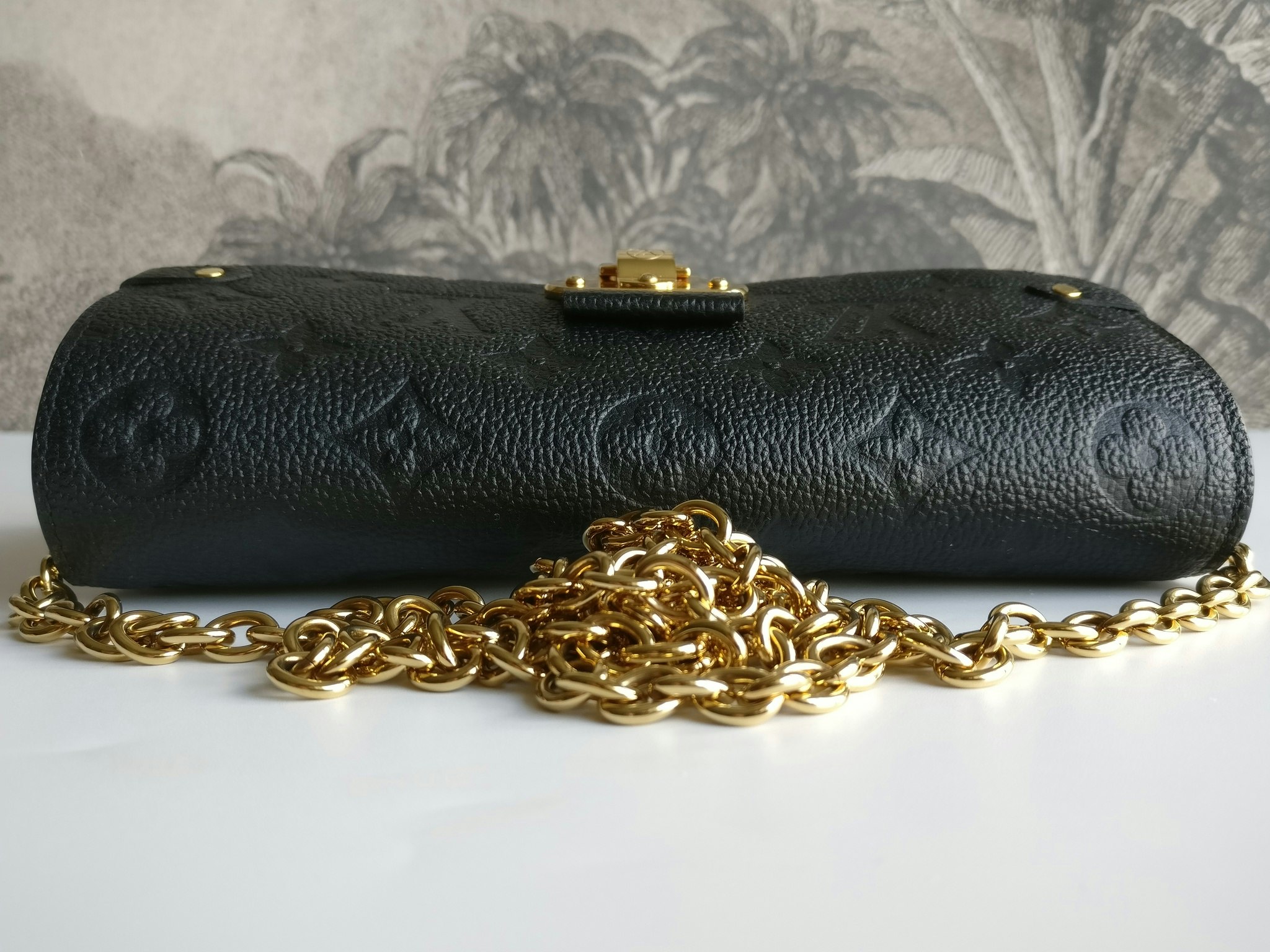 Louis Vuitton Vavin Chain Wallet empreinte