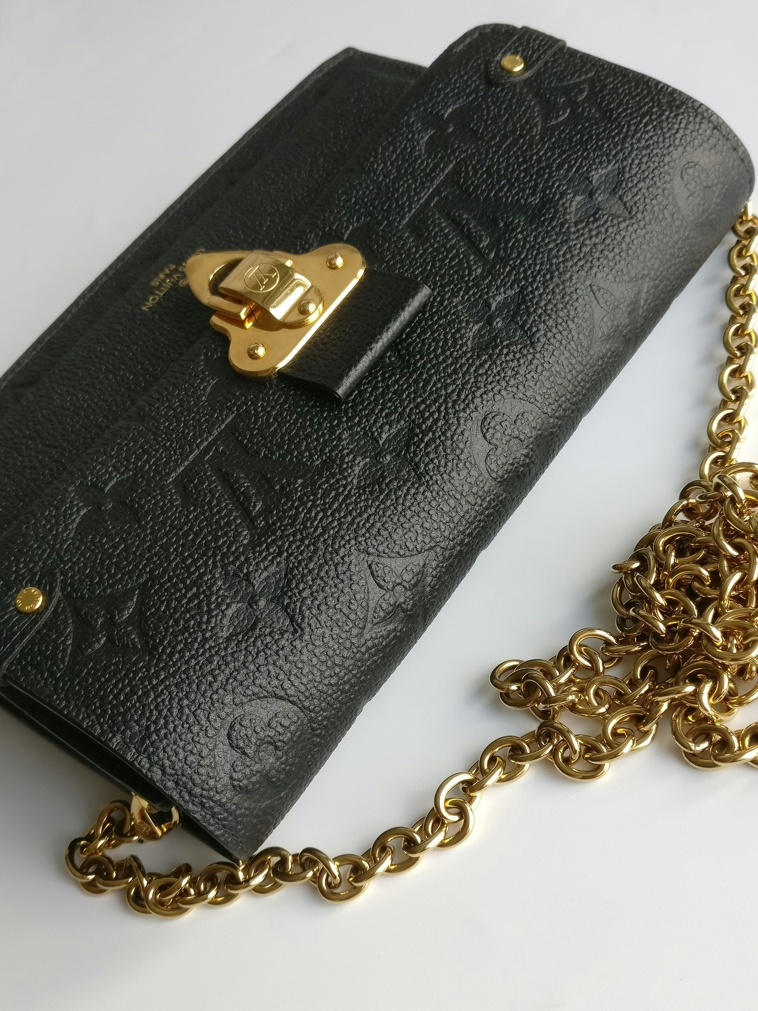 Louis Vuitton Vavin Chain Wallet empreinte