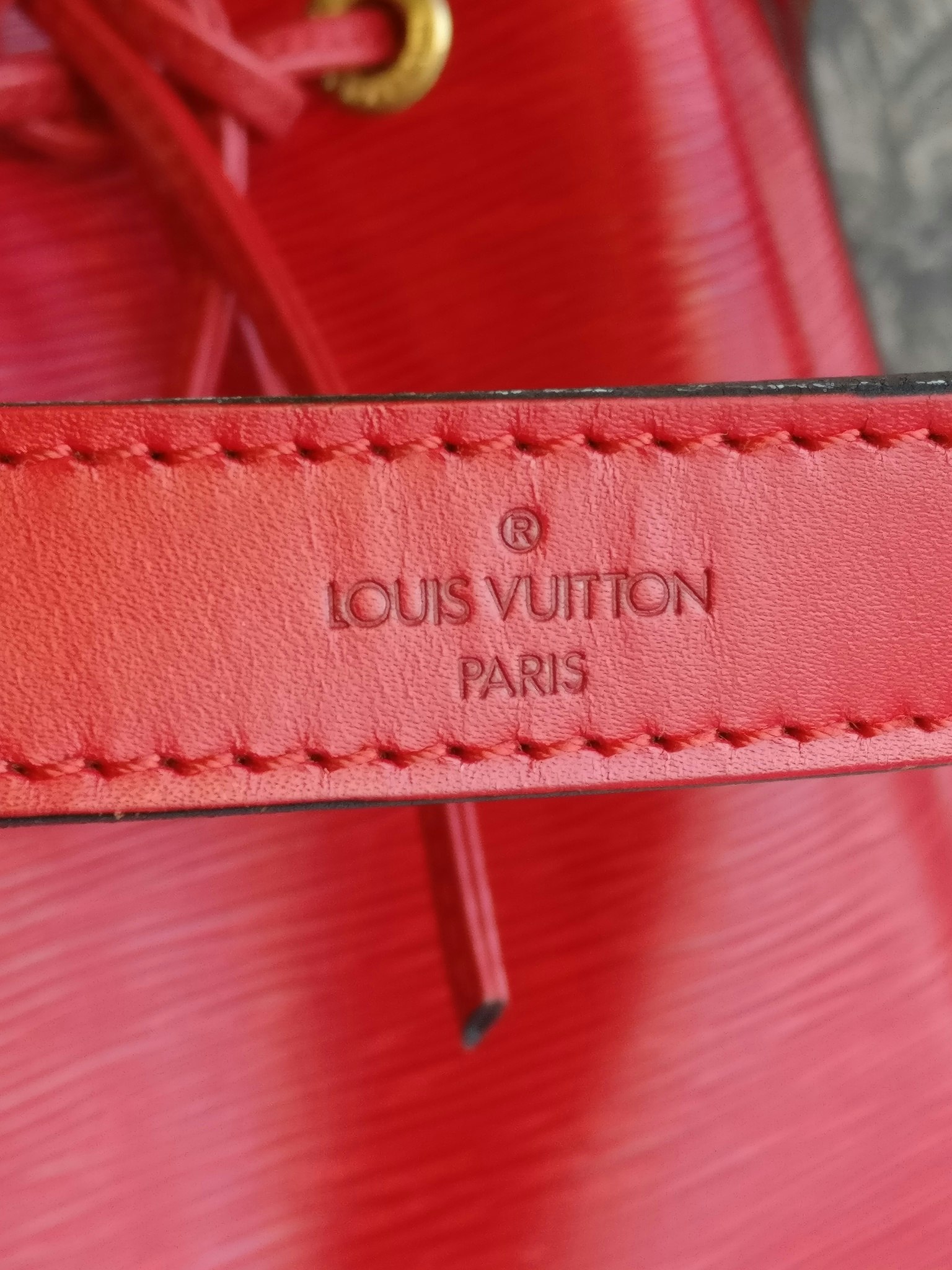 Louis Vuitton Petit Noé red epi