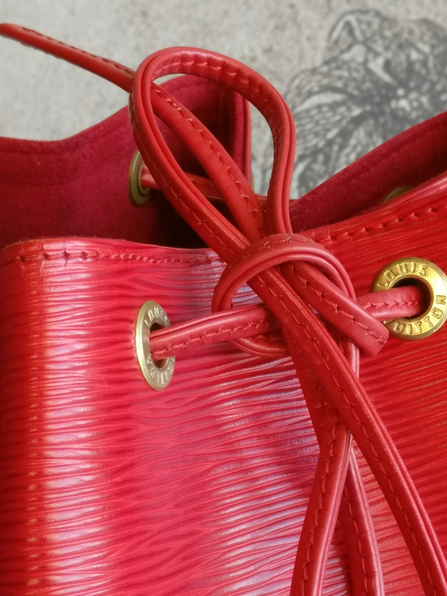 Louis Vuitton Petit Noé red epi