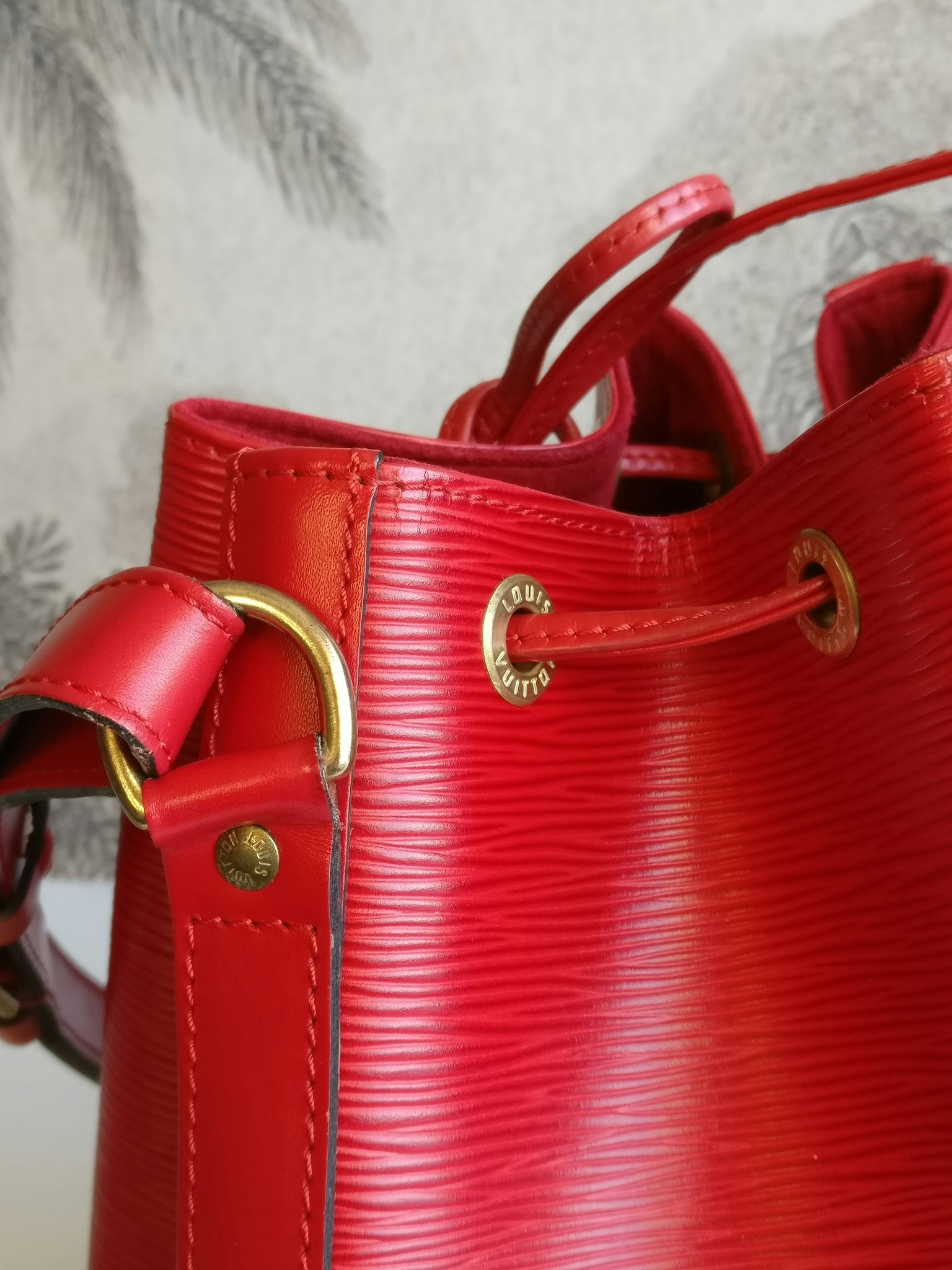 Louis Vuitton Petit Noé red epi