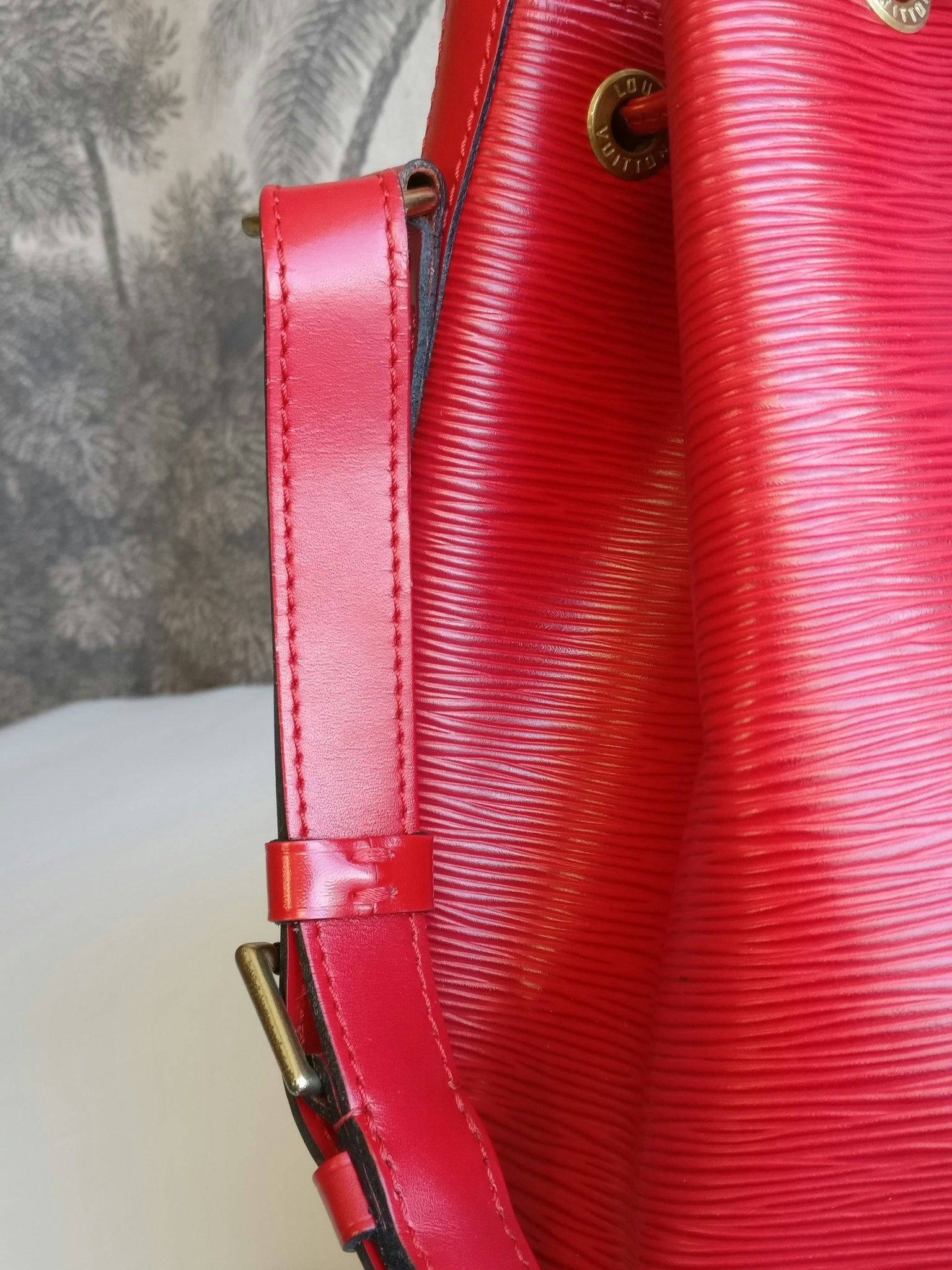 Louis Vuitton Petit Noé red epi
