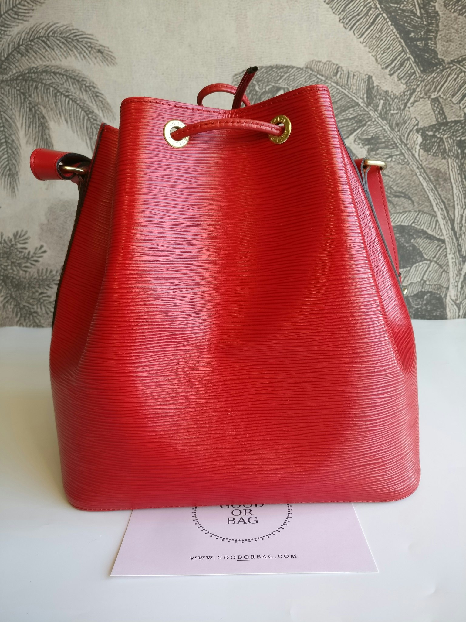 Louis Vuitton Petit Noé red epi