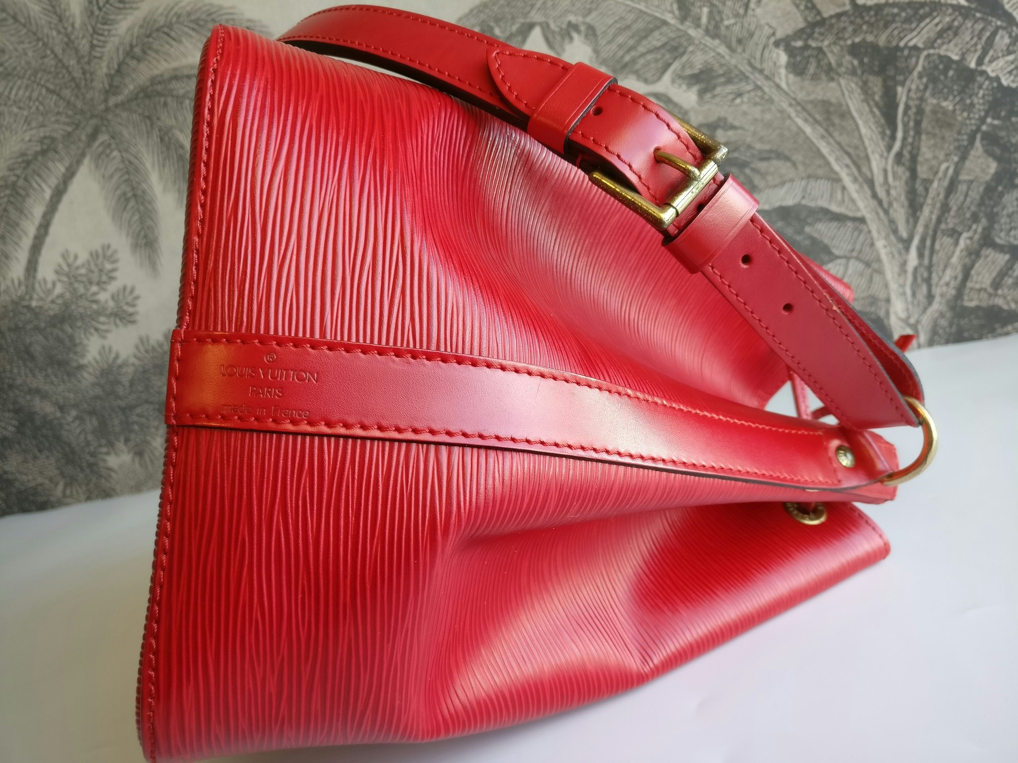 Louis Vuitton Petit Noé red epi
