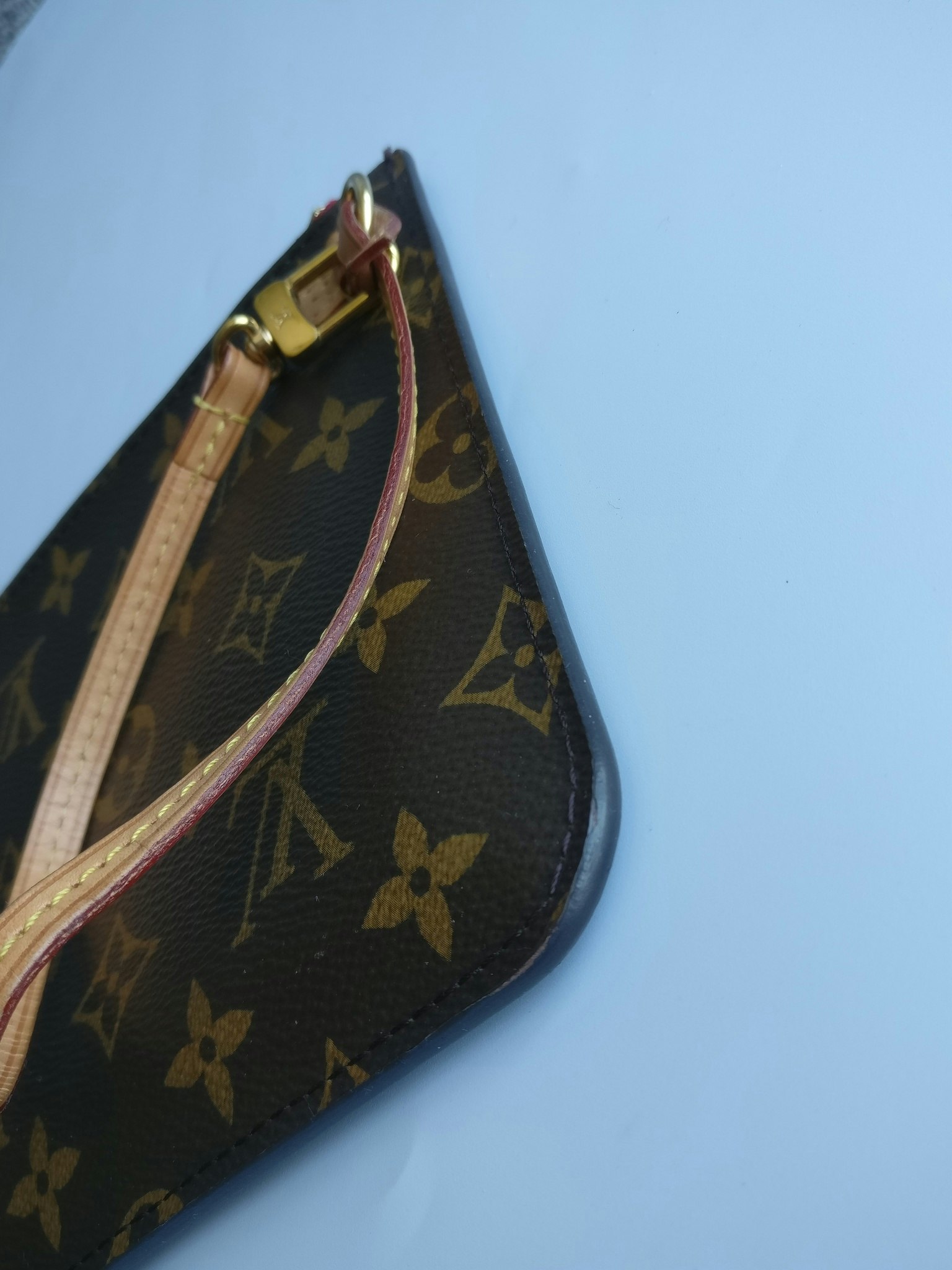 Louis Vuitton Neverfull MM pochette