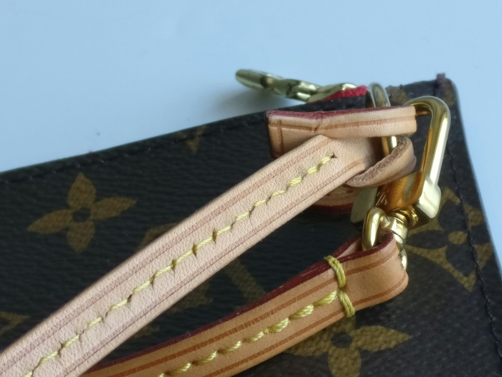 Louis Vuitton Neverfull MM pochette
