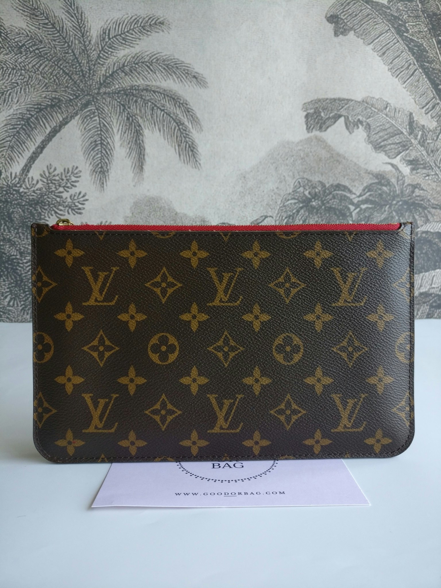 Louis Vuitton Neverfull MM pochette