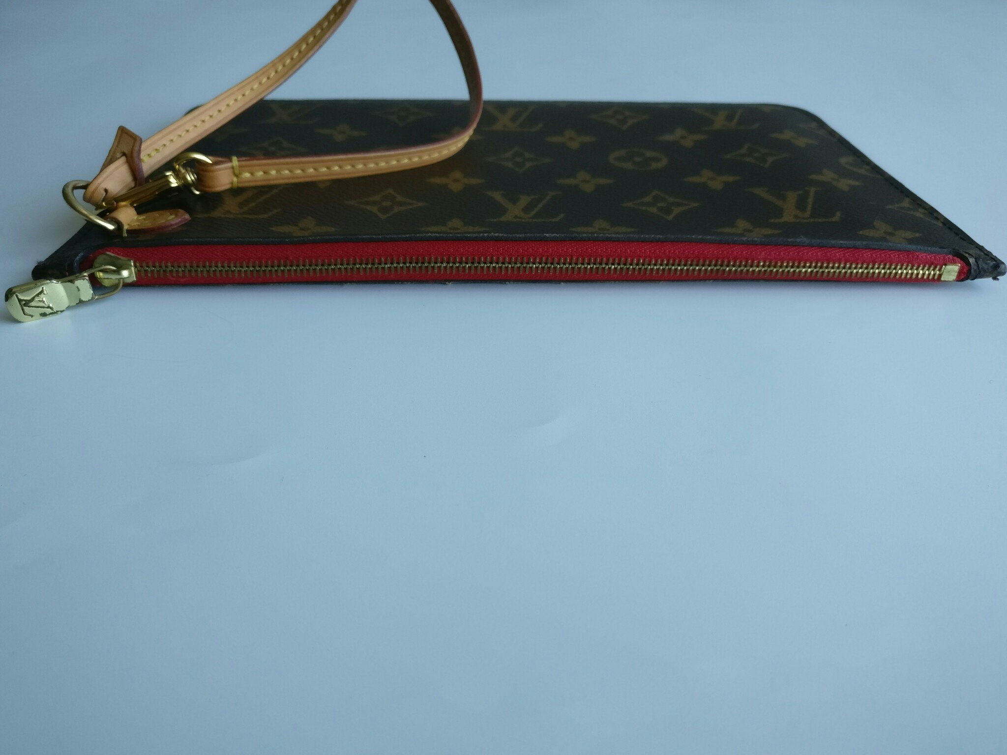 Louis Vuitton Neverfull MM pochette
