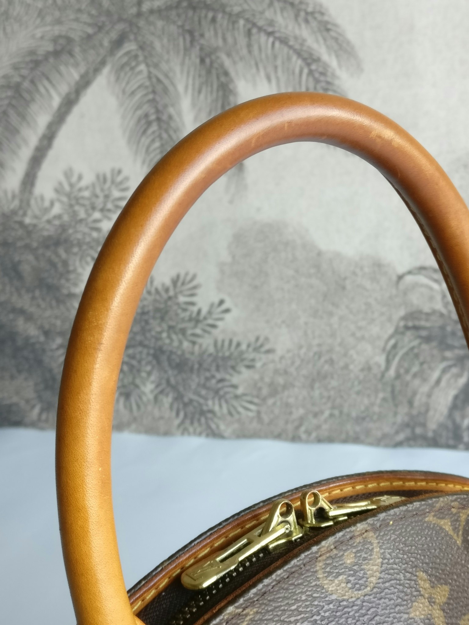 Louis Vuitton Ellipse PM