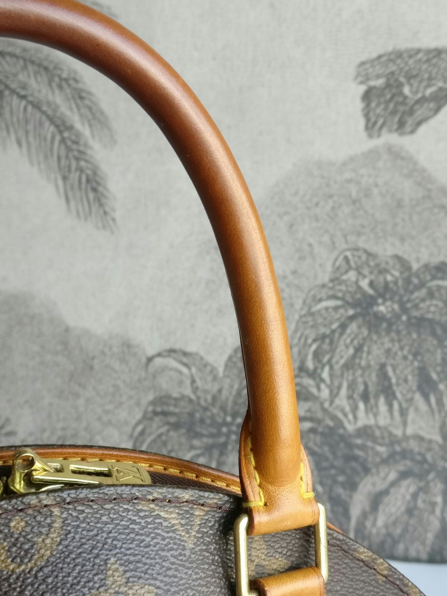Louis Vuitton Ellipse PM