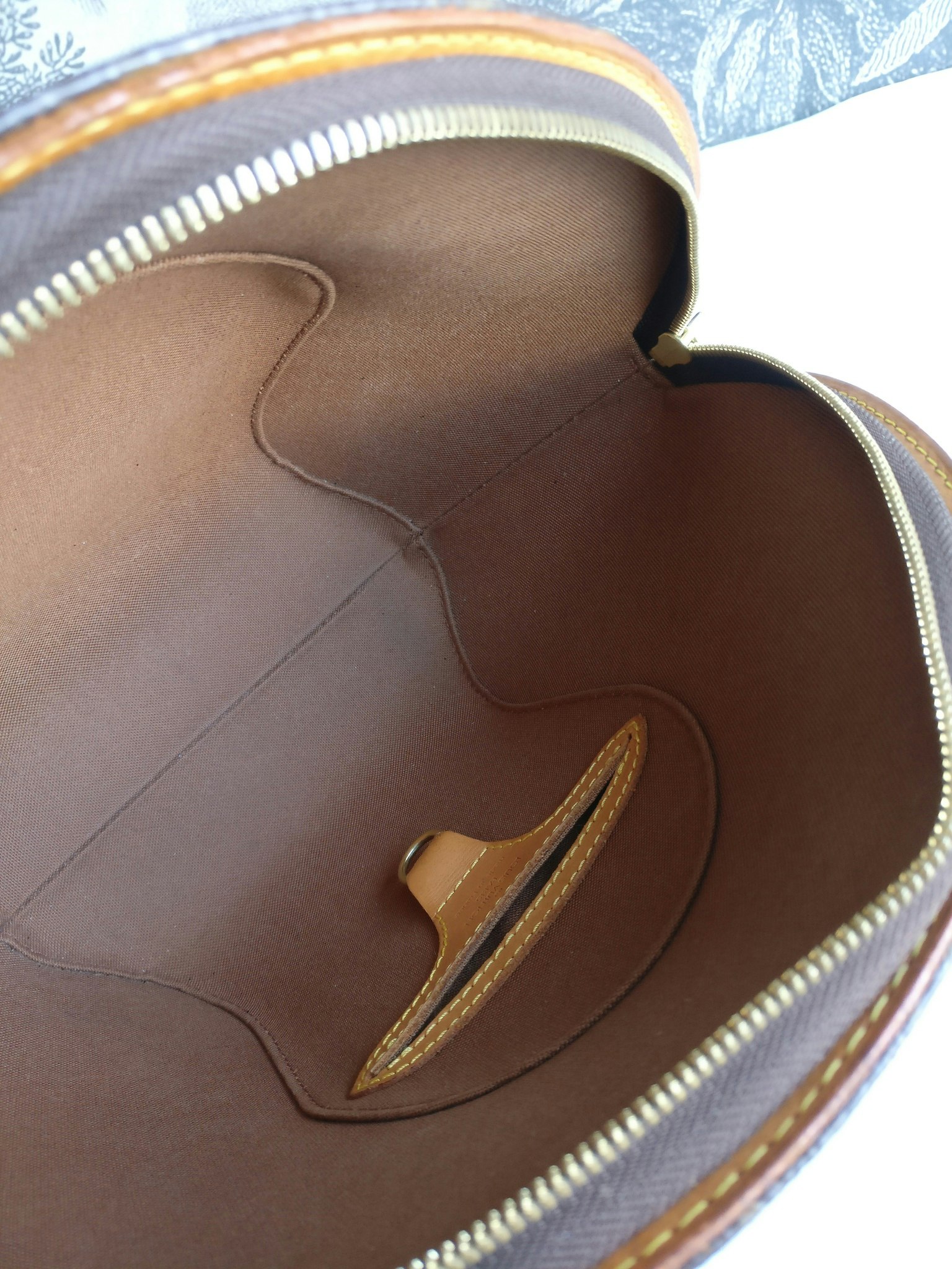 Louis Vuitton Ellipse PM