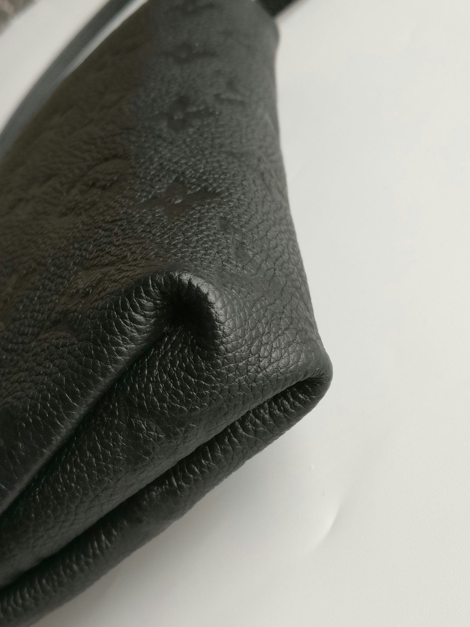 Louis Vuitton Pochette Pallas Uniformes crossbody