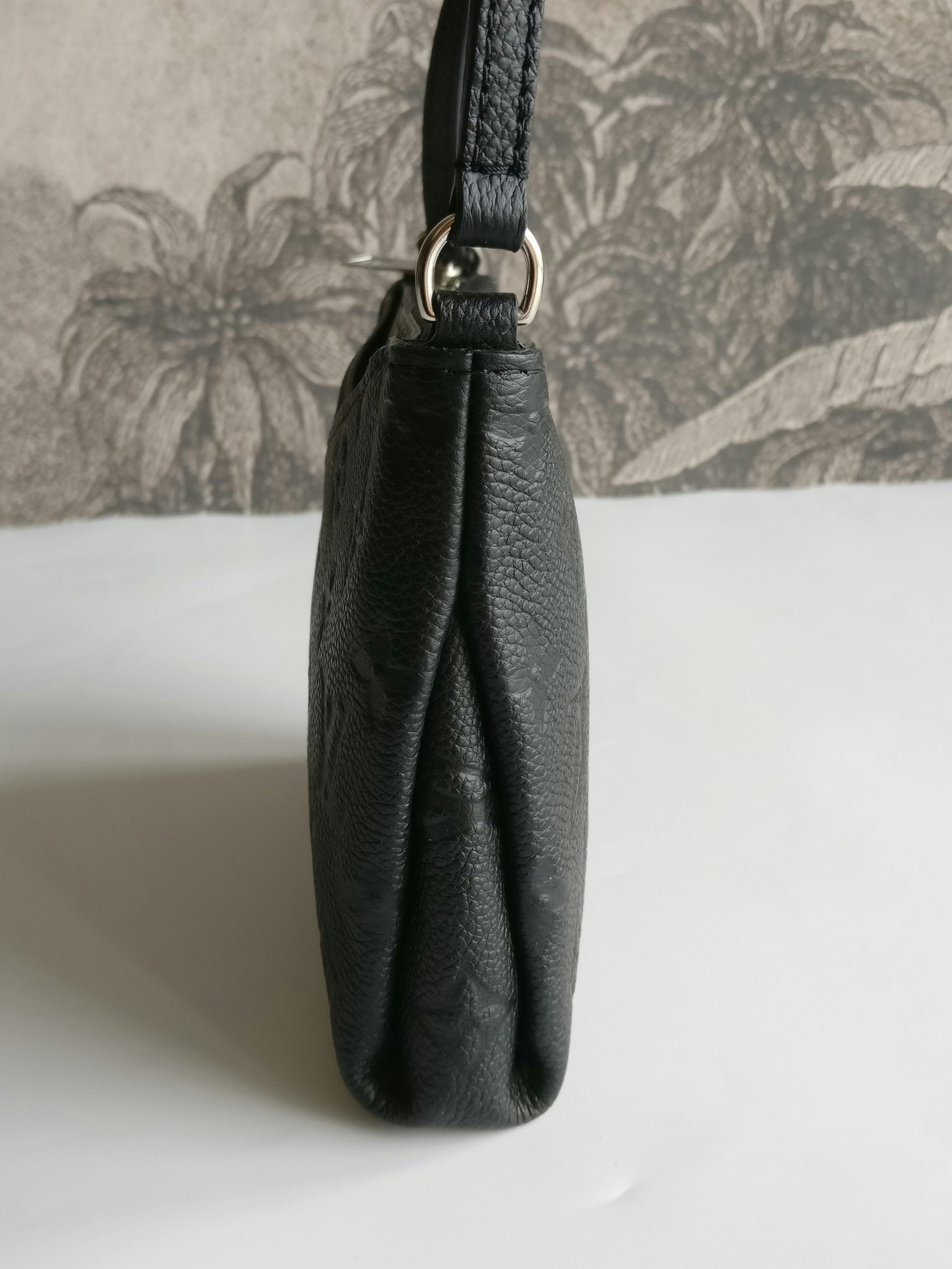 Louis Vuitton Pochette Pallas Uniformes crossbody