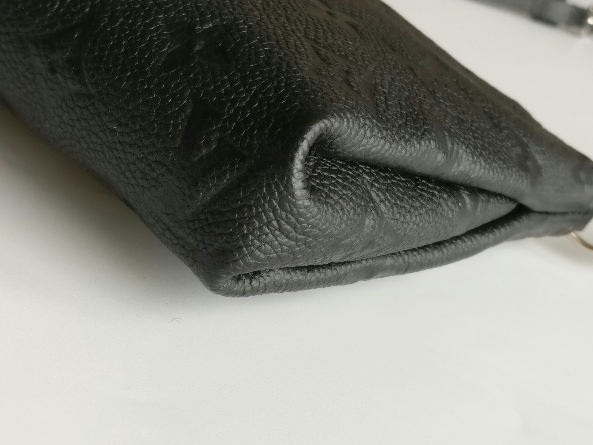 Louis Vuitton Pochette Pallas Uniformes crossbody