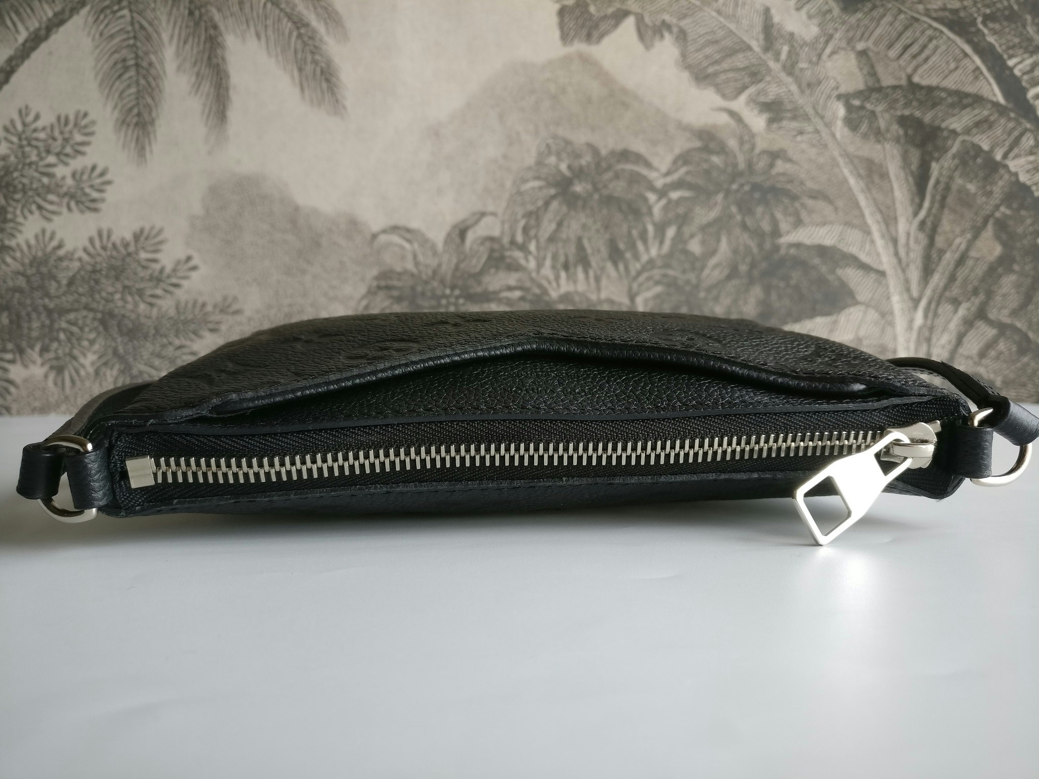 Louis Vuitton Pochette Pallas Uniformes crossbody