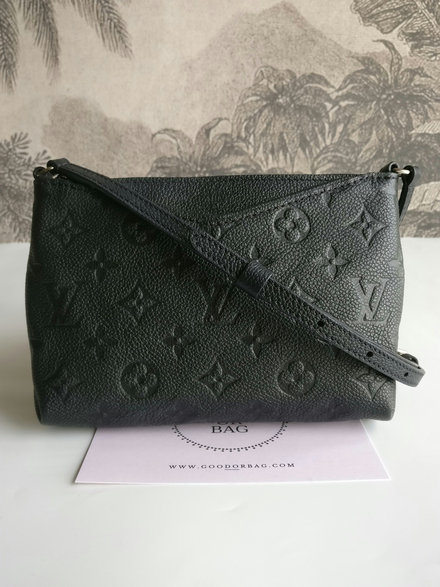 Louis Vuitton Pochette Pallas Uniformes crossbody
