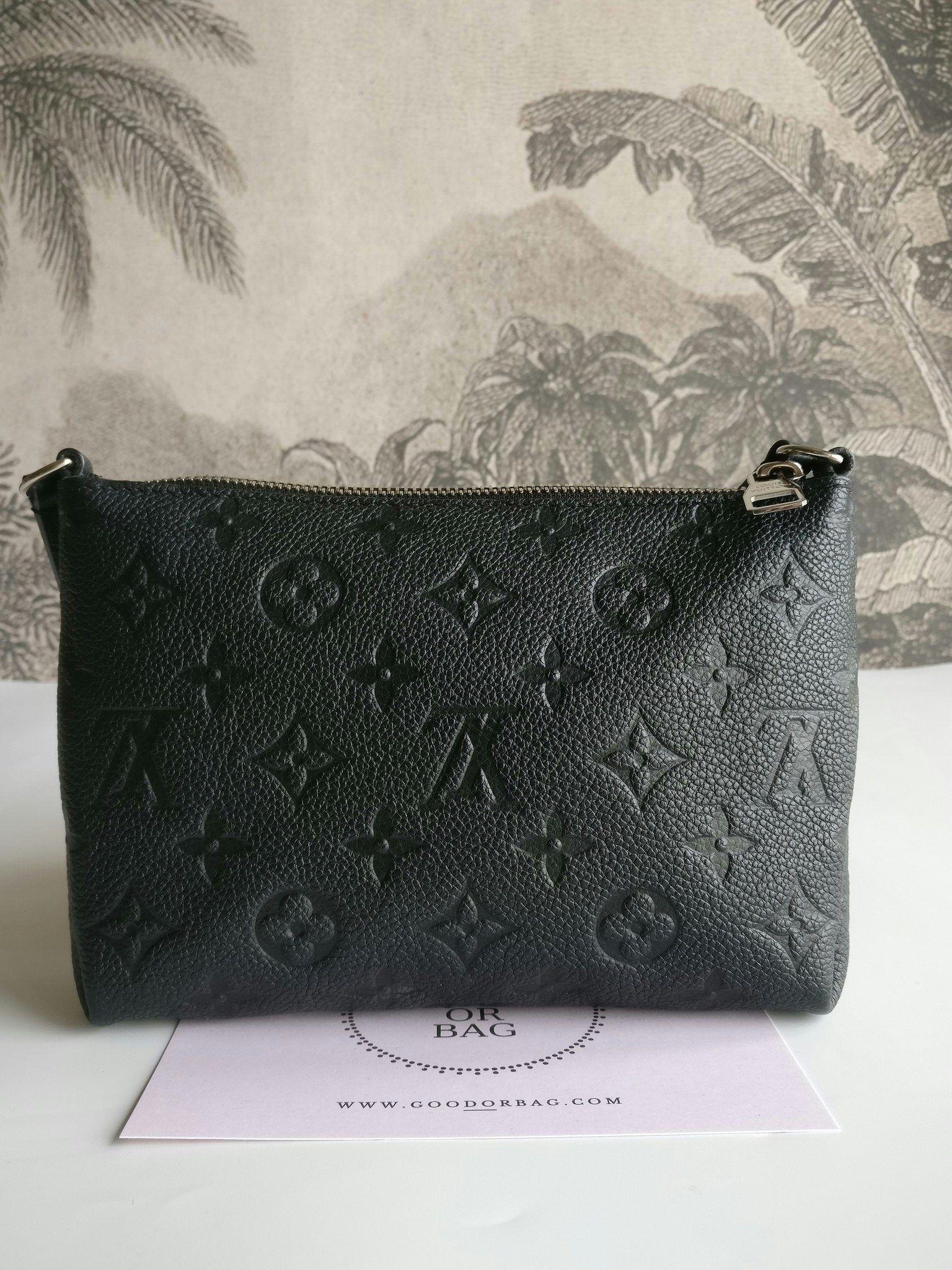 Louis Vuitton Pochette Pallas Uniformes crossbody