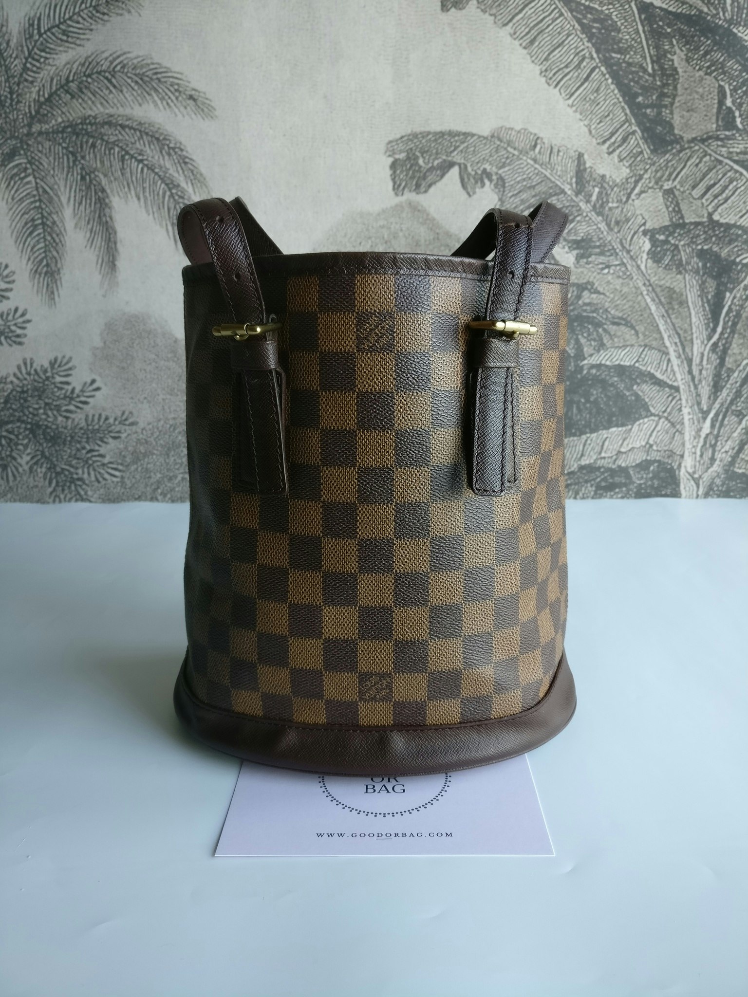 Louis Vuitton Bucket PM Marais