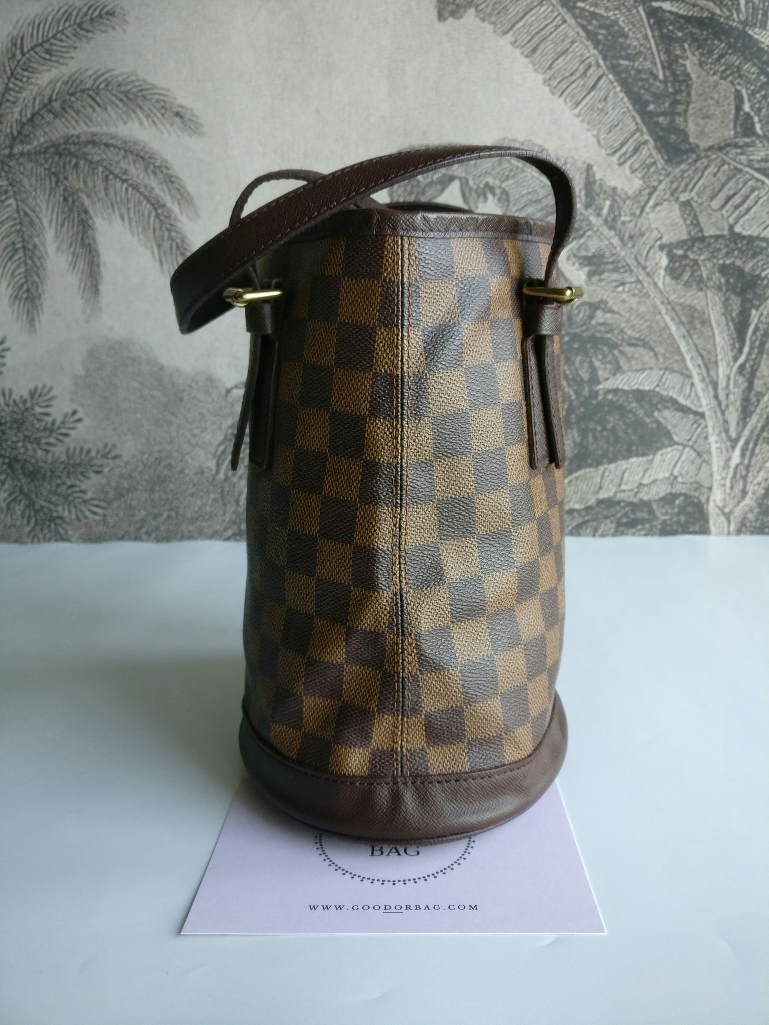 Louis Vuitton Bucket PM Marais