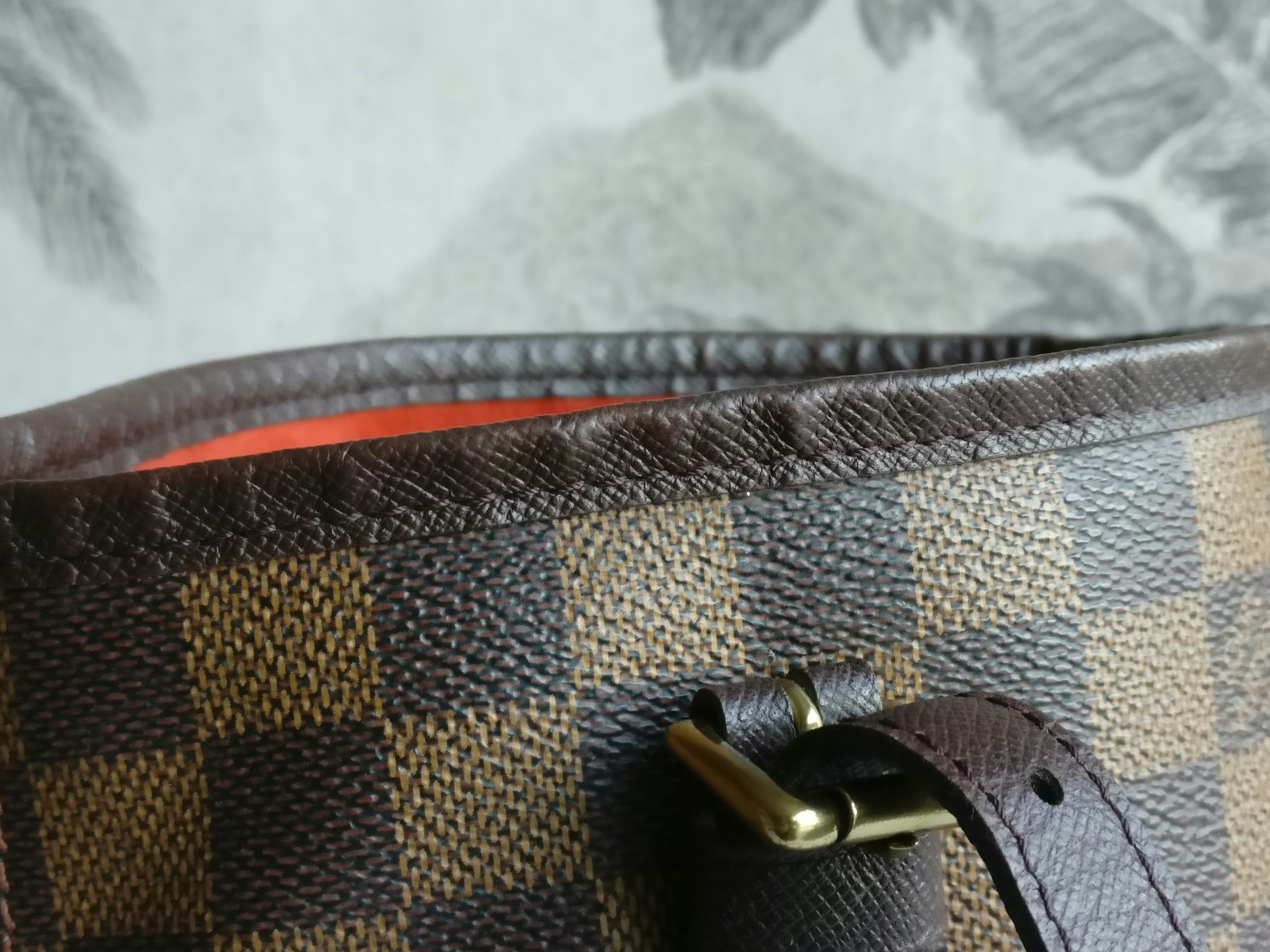 Louis Vuitton Bucket PM Marais