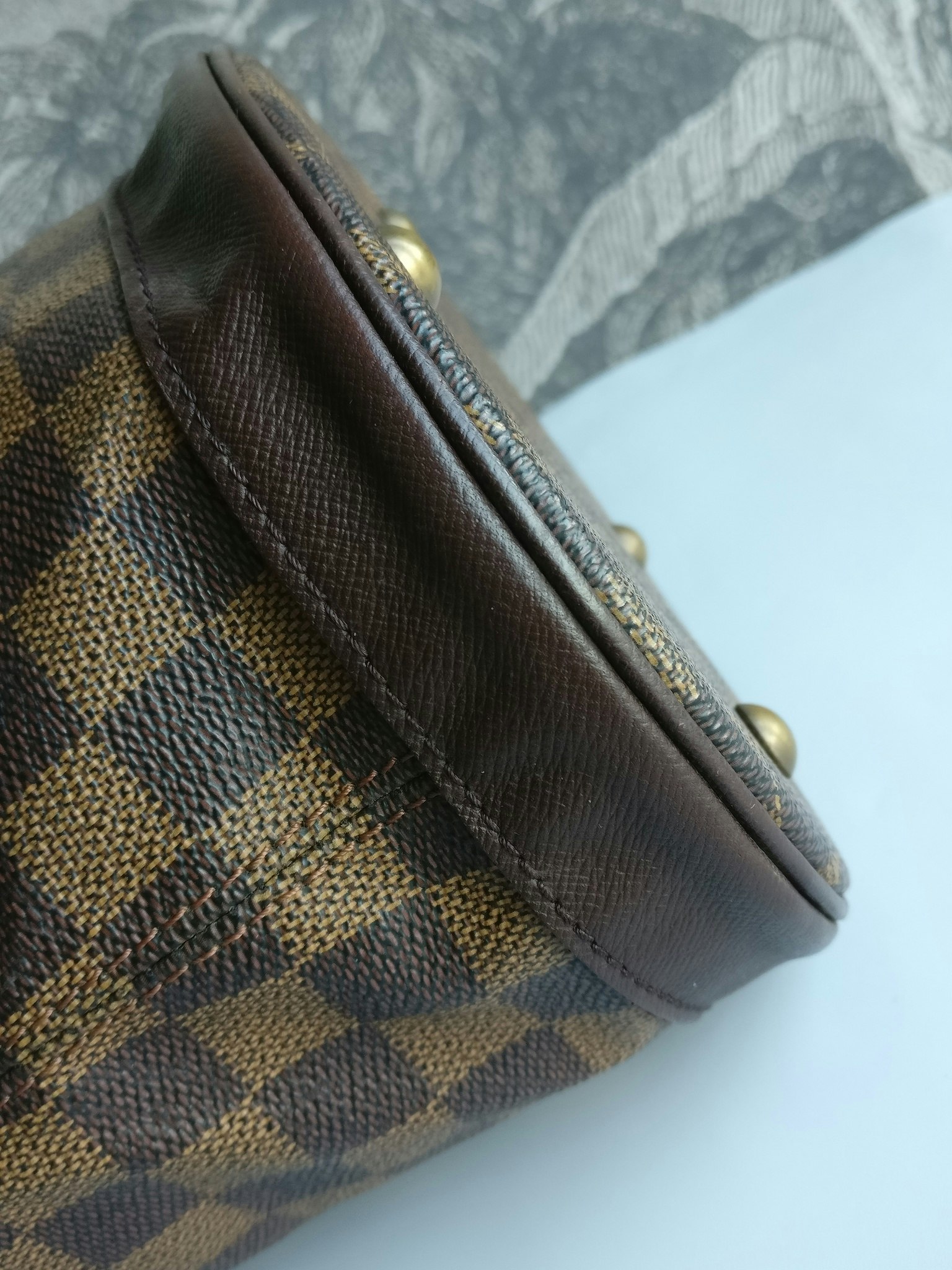 Louis Vuitton Bucket PM Marais