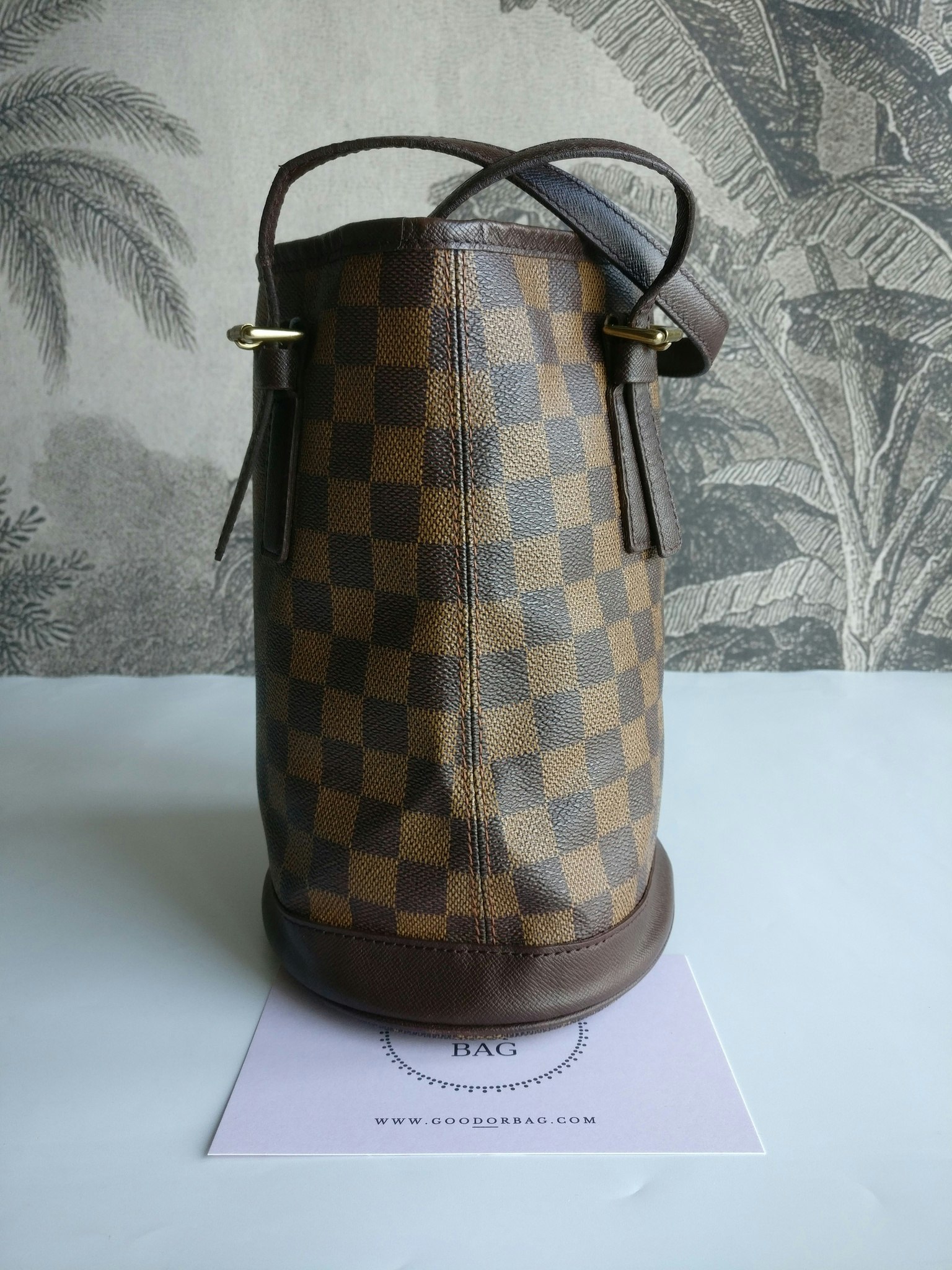 Louis Vuitton Bucket PM Marais