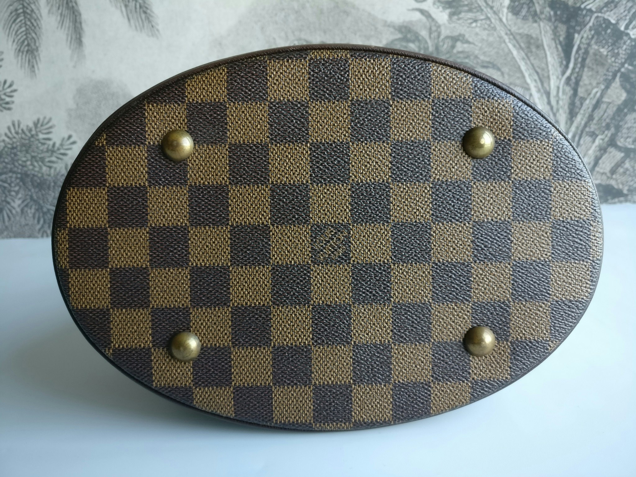 Louis Vuitton Bucket PM Marais
