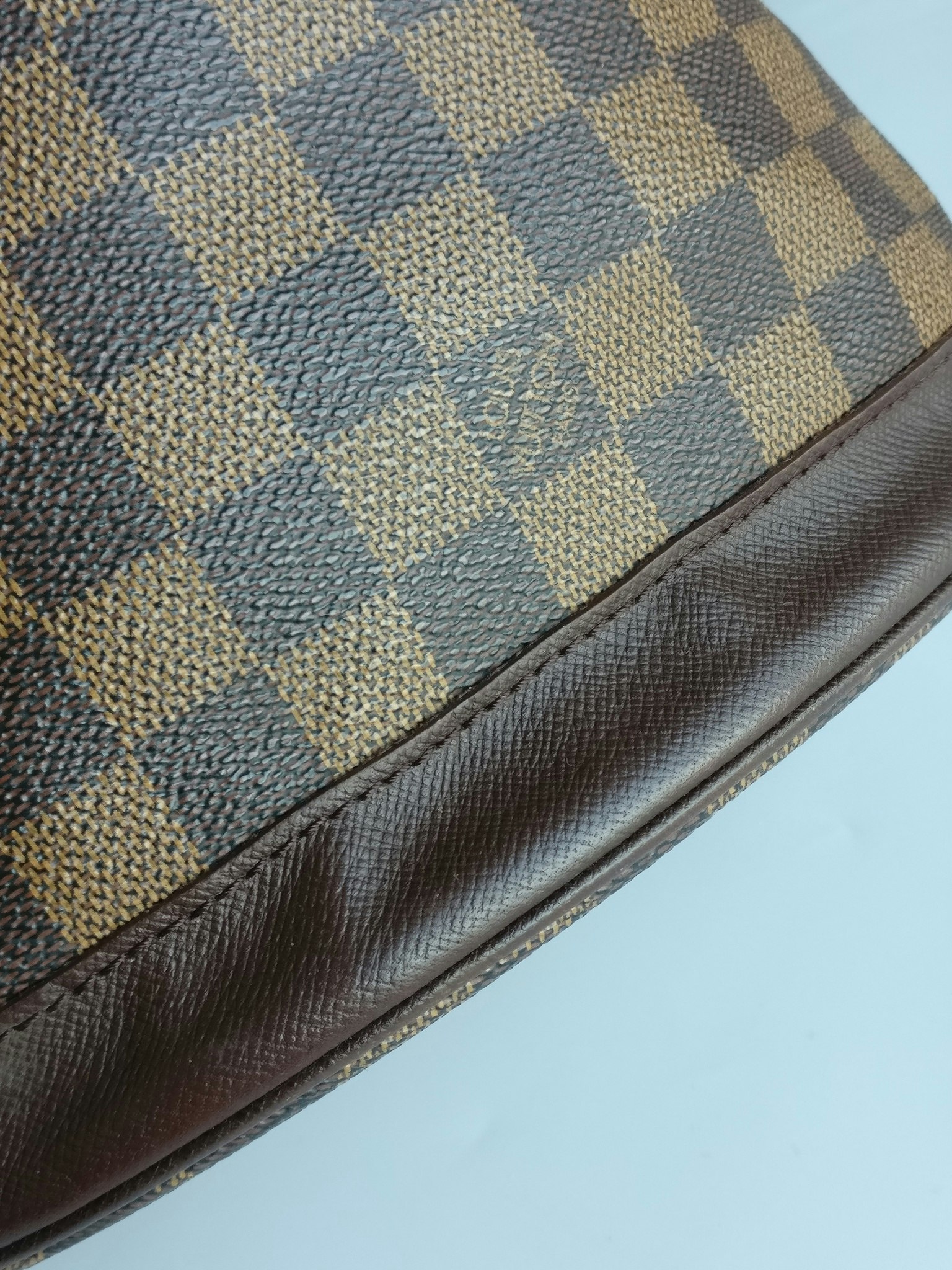 Louis Vuitton Bucket PM Marais