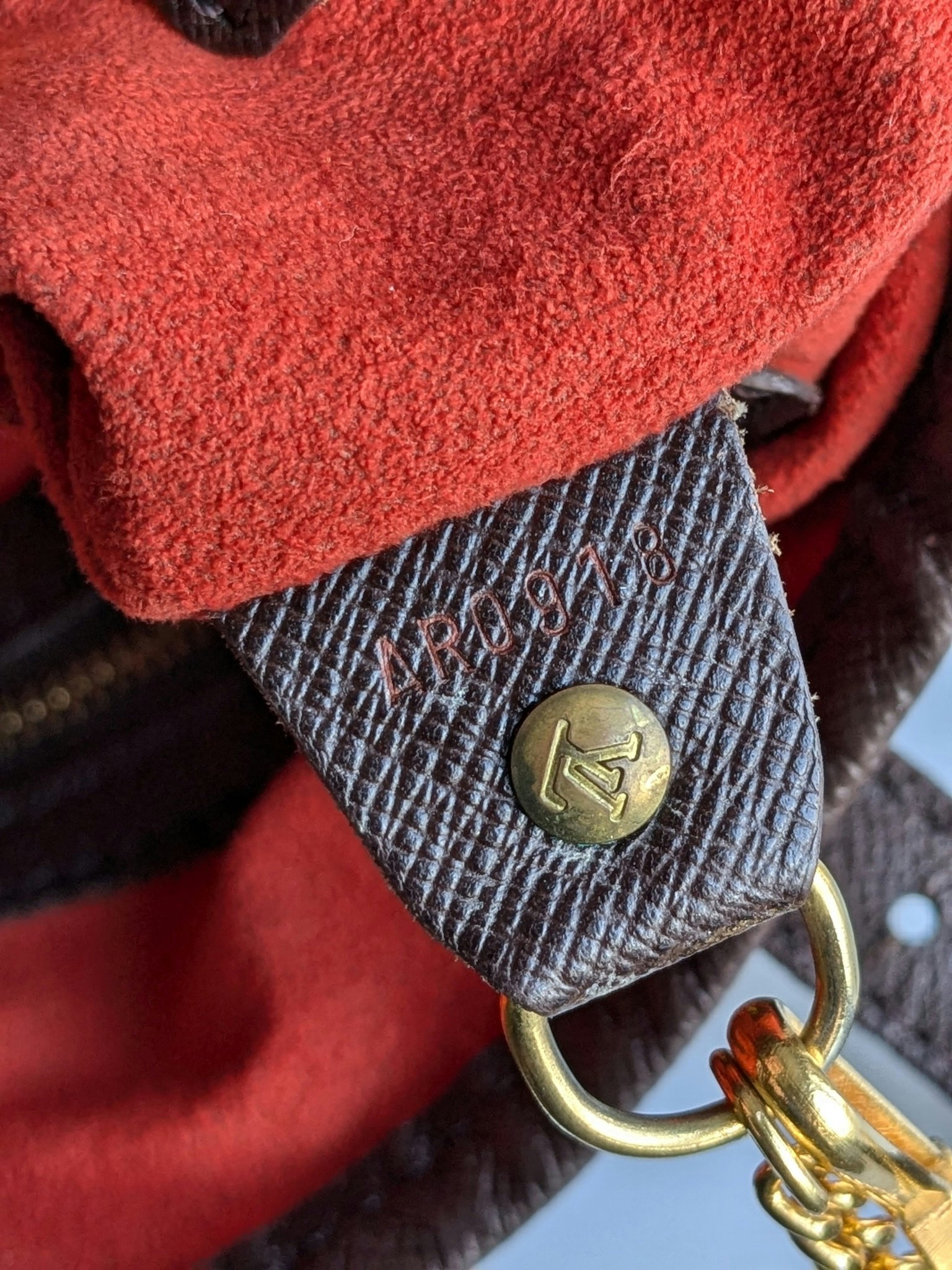Louis Vuitton Bucket PM Marais