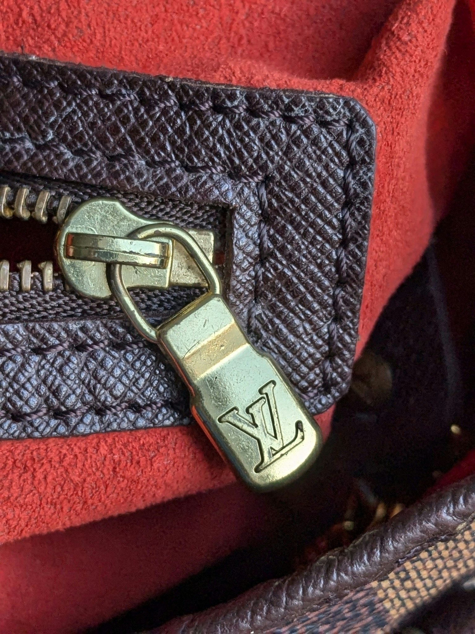 Louis Vuitton Bucket PM Marais