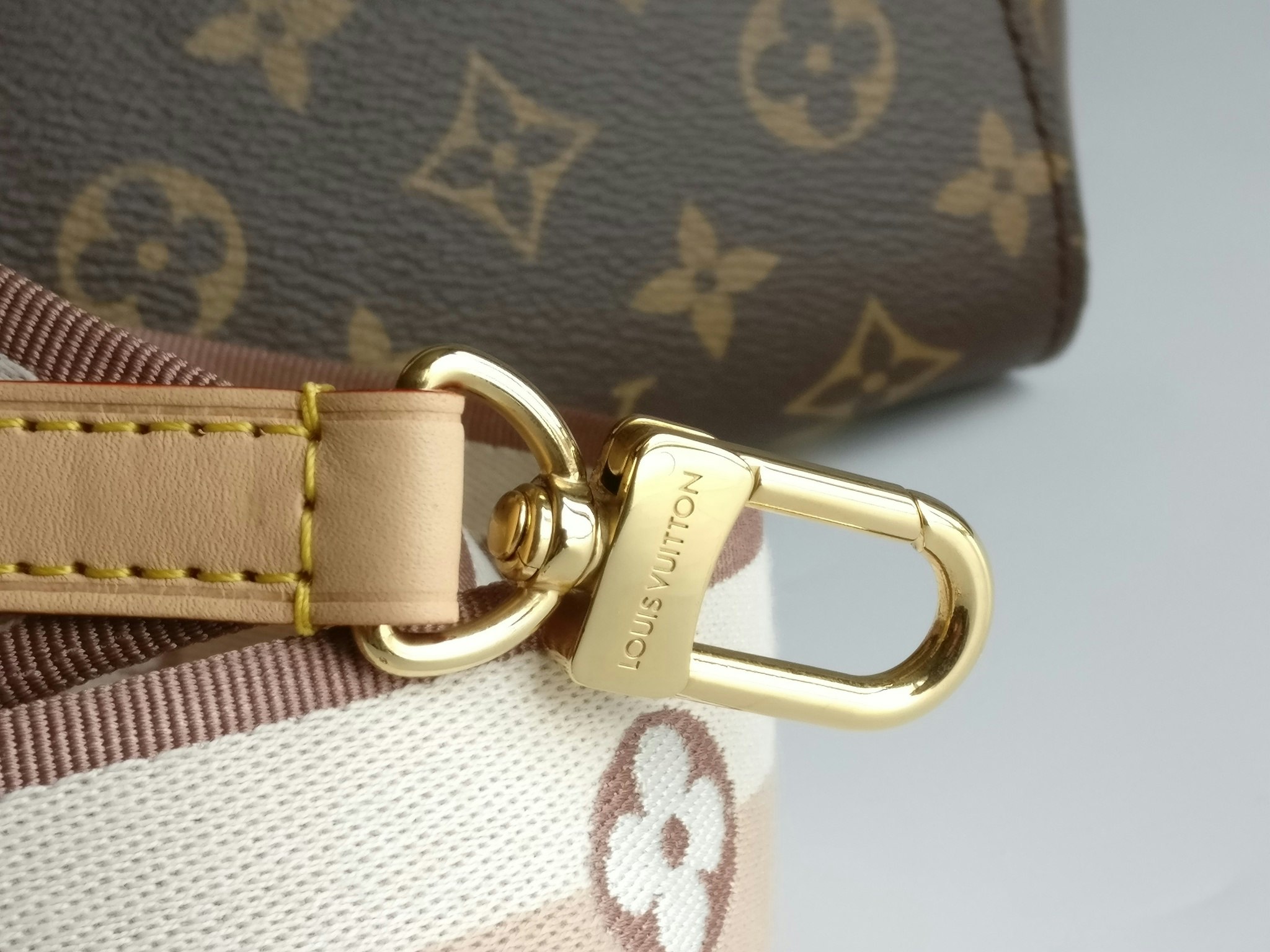 Louis Vuitton Cluny MM