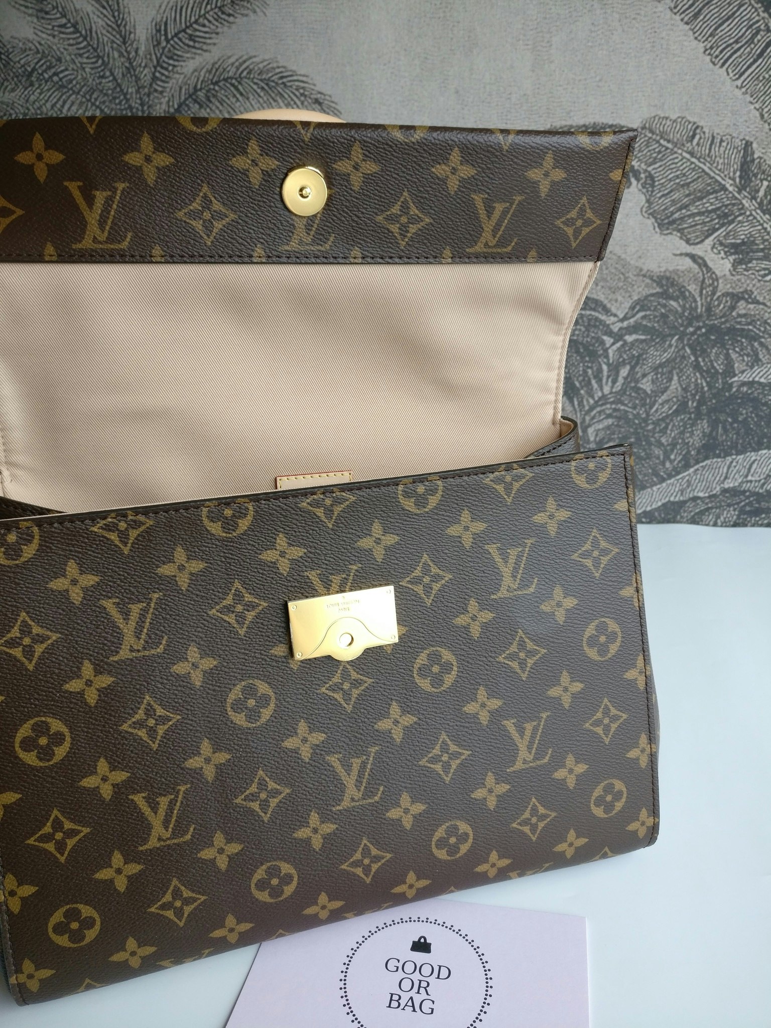 Louis Vuitton Cluny MM