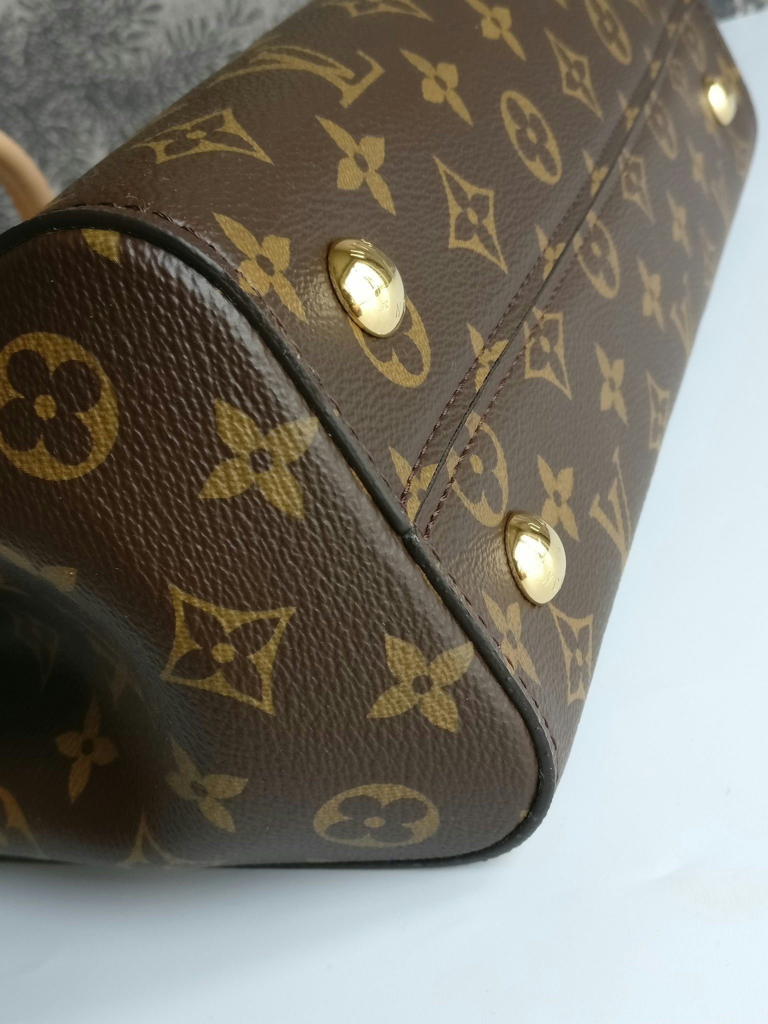 Louis Vuitton Cluny MM