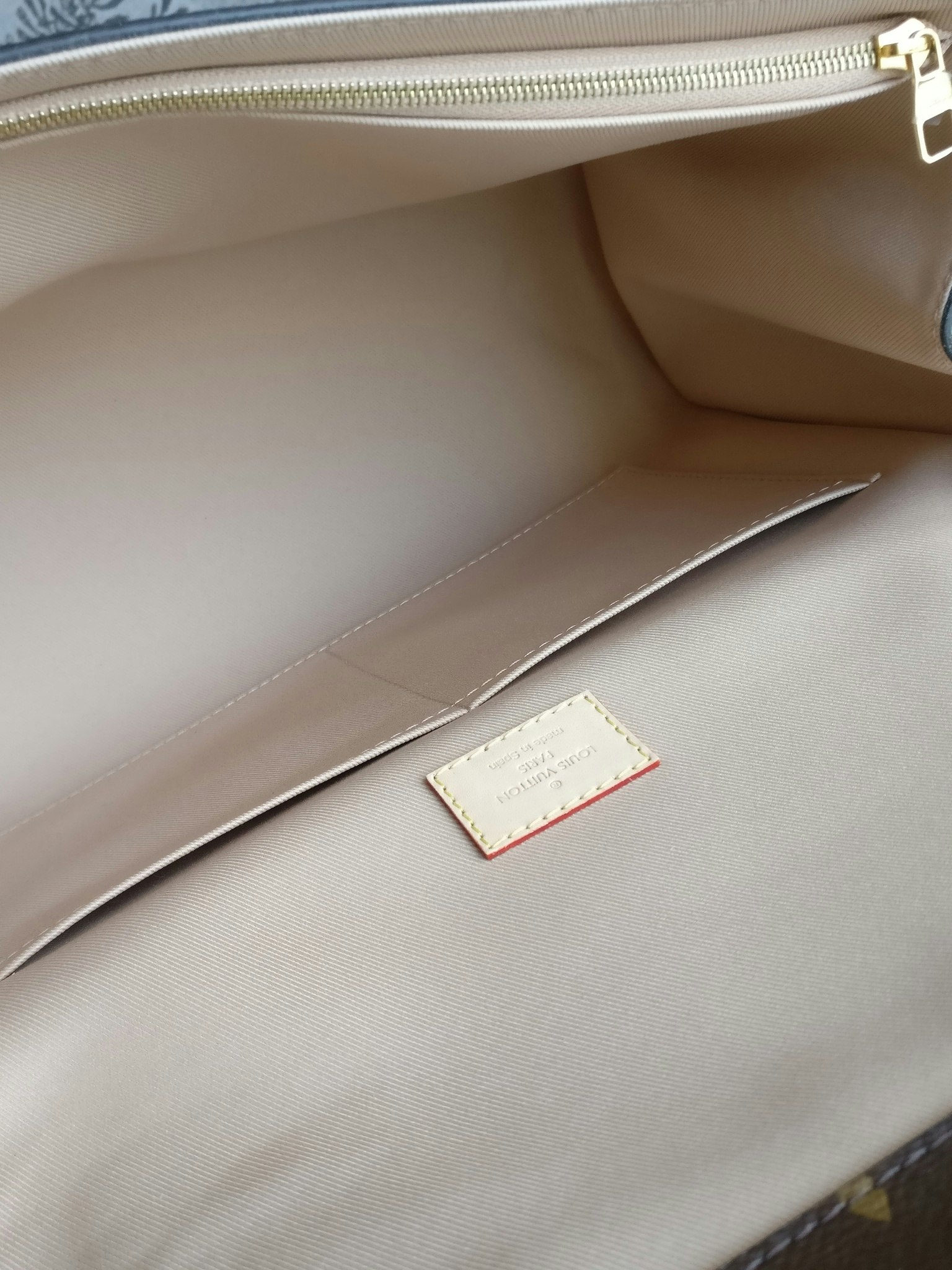 Louis Vuitton Cluny MM