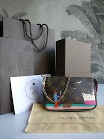 Louis Vuitton Mini Pochette Illustre