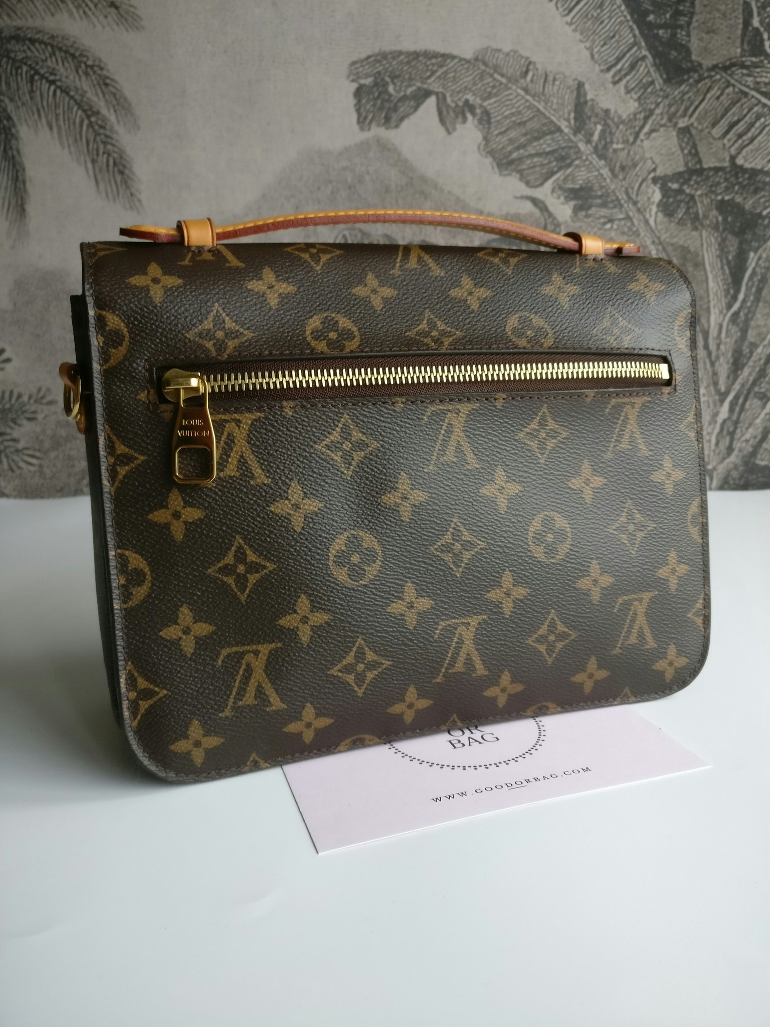 Louis Vuitton Pochette Metis