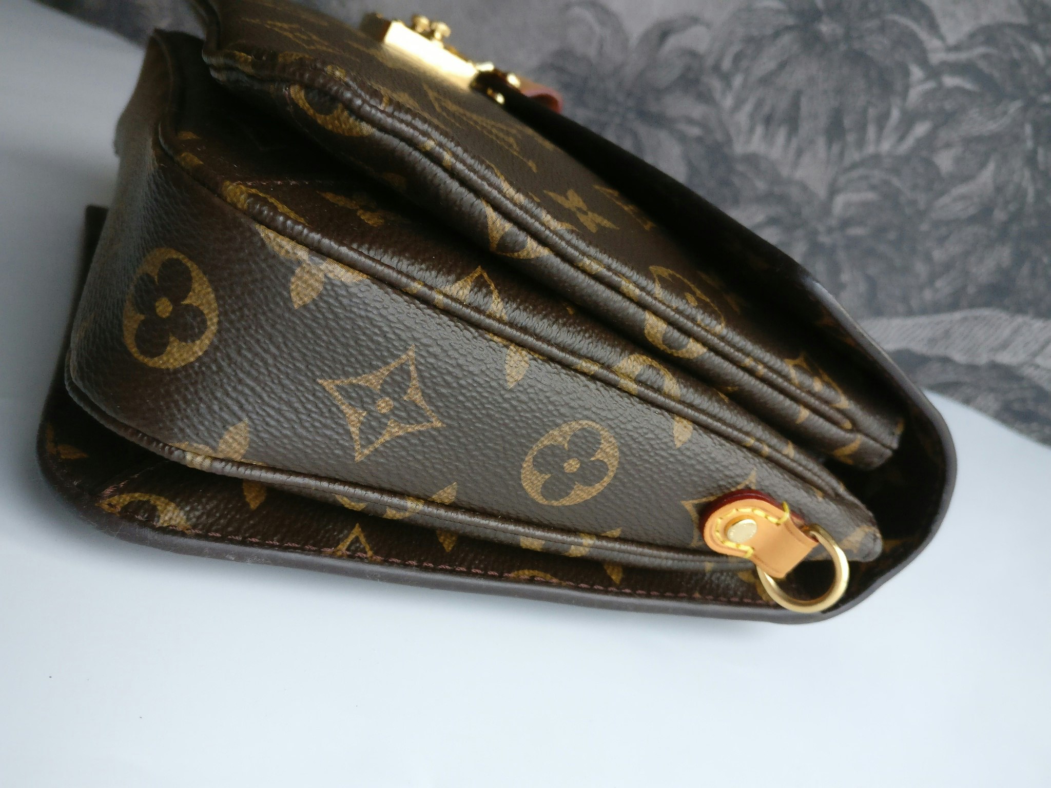 Louis Vuitton Pochette Metis