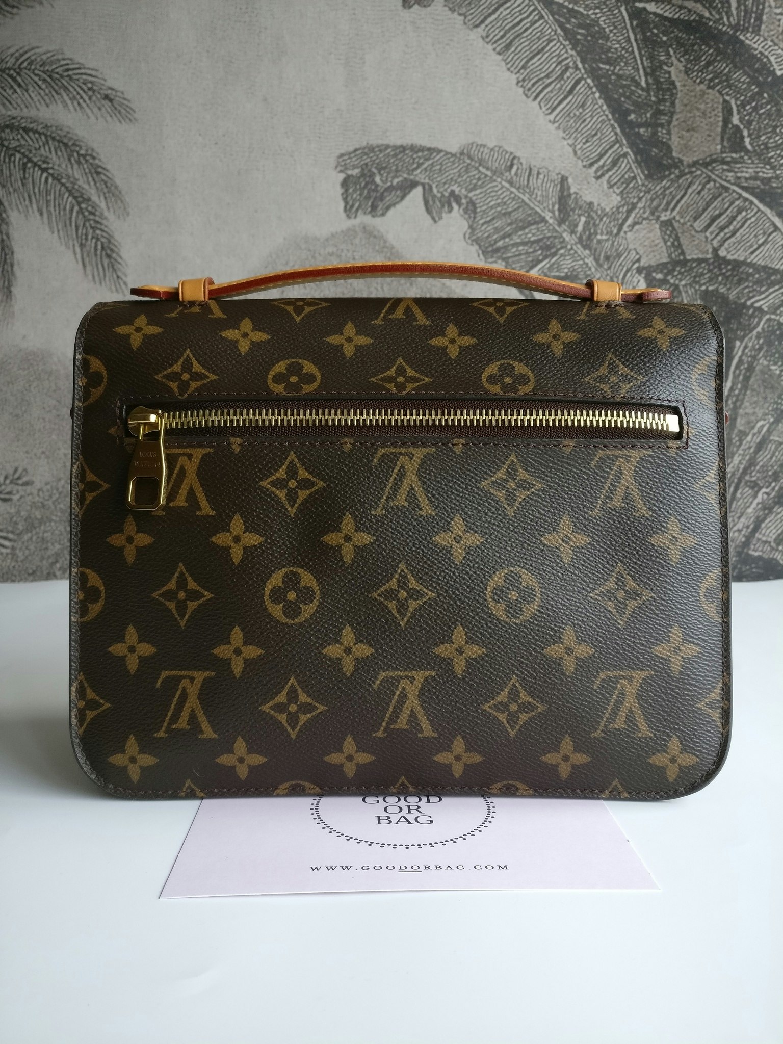 Louis Vuitton Pochette Metis