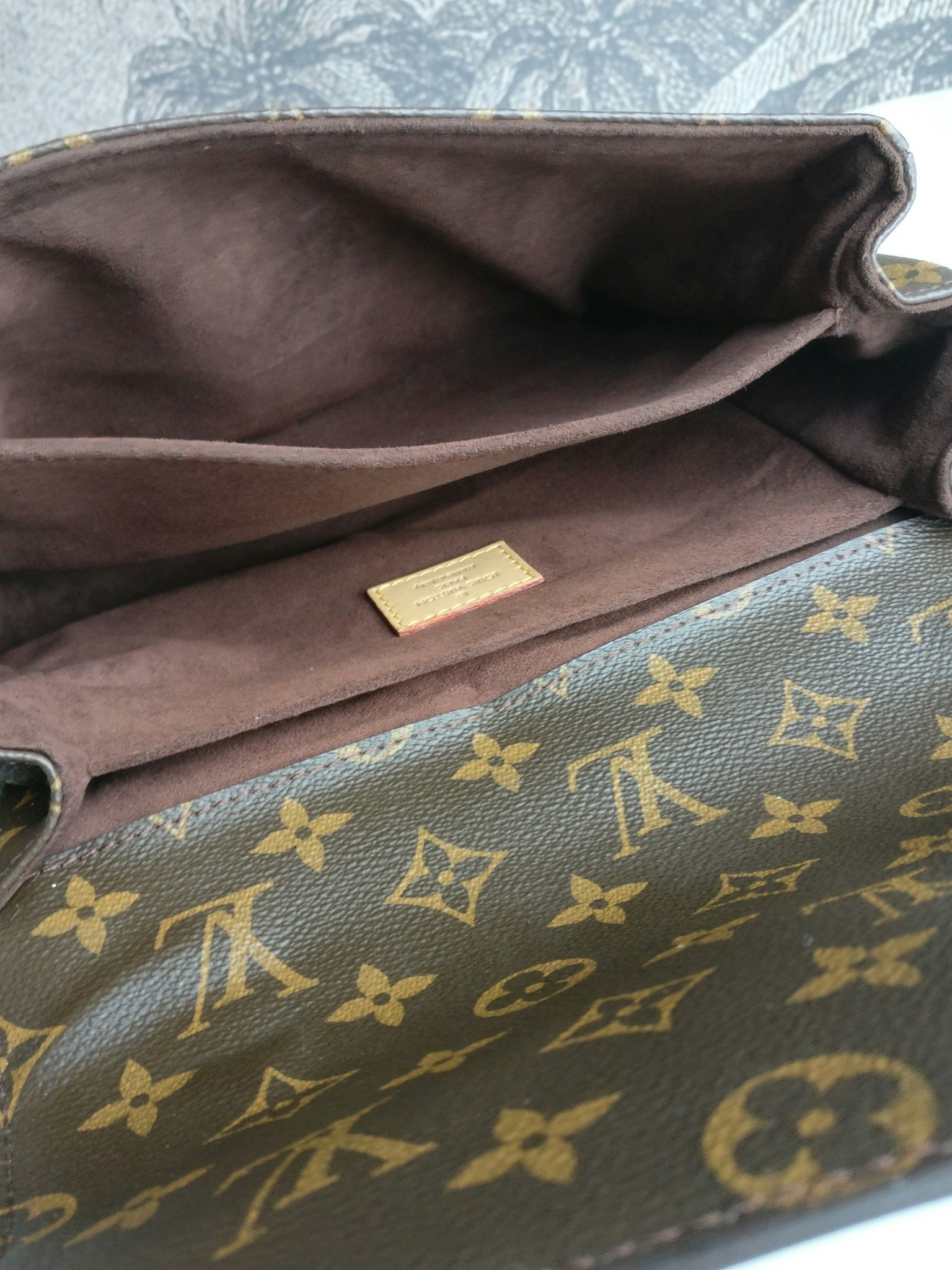 Louis Vuitton Pochette Metis