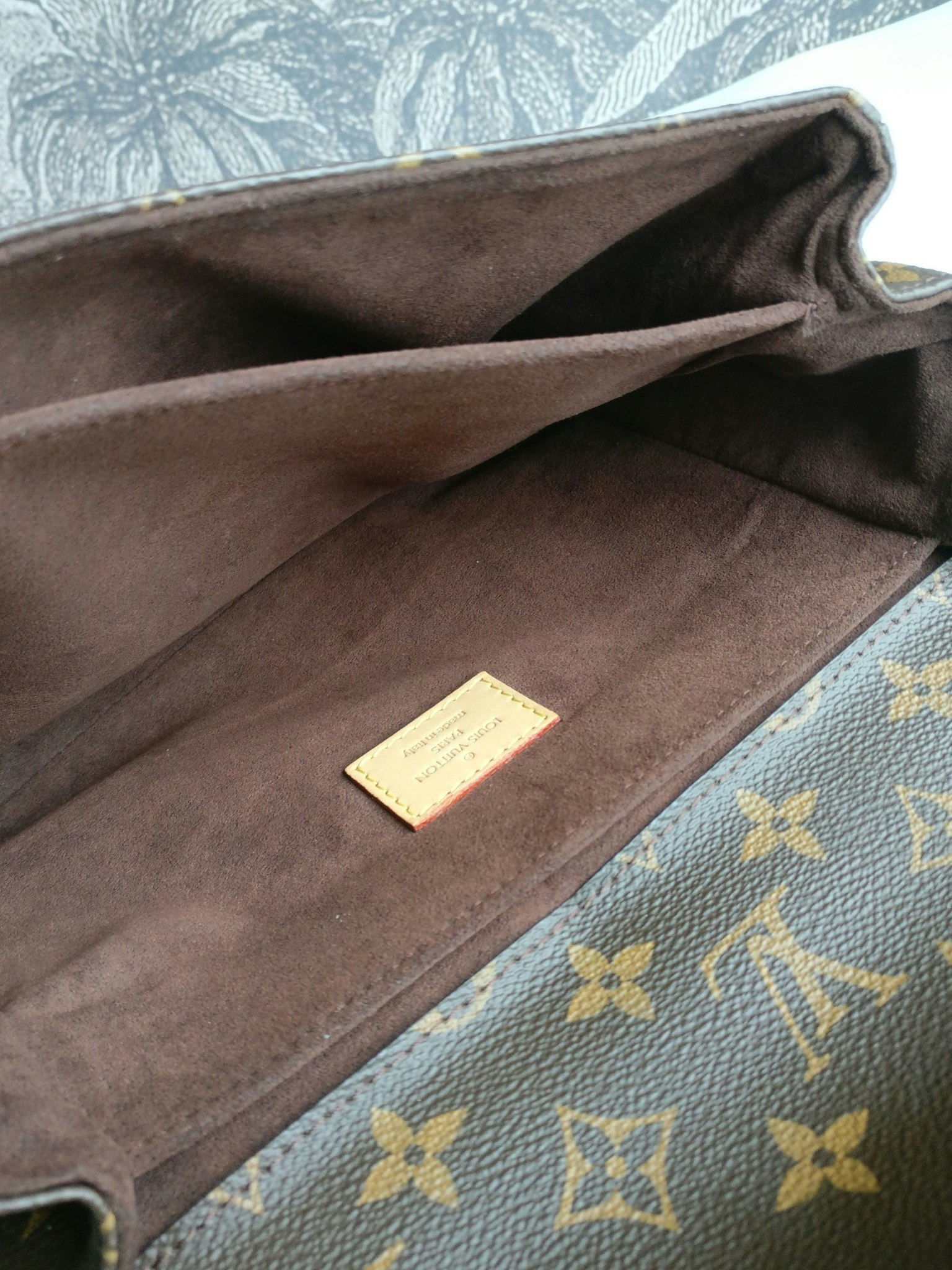 Louis Vuitton Pochette Metis