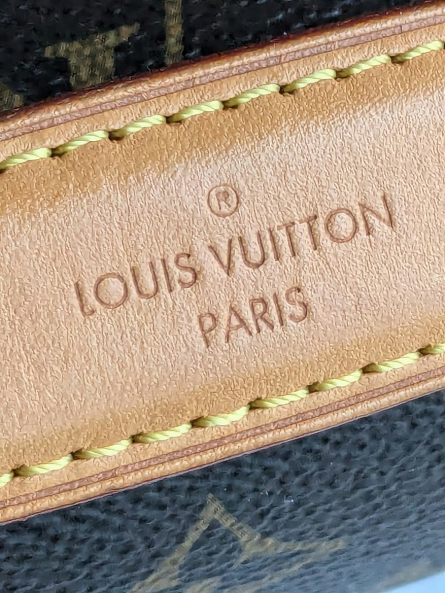 Louis Vuitton Pochette Metis