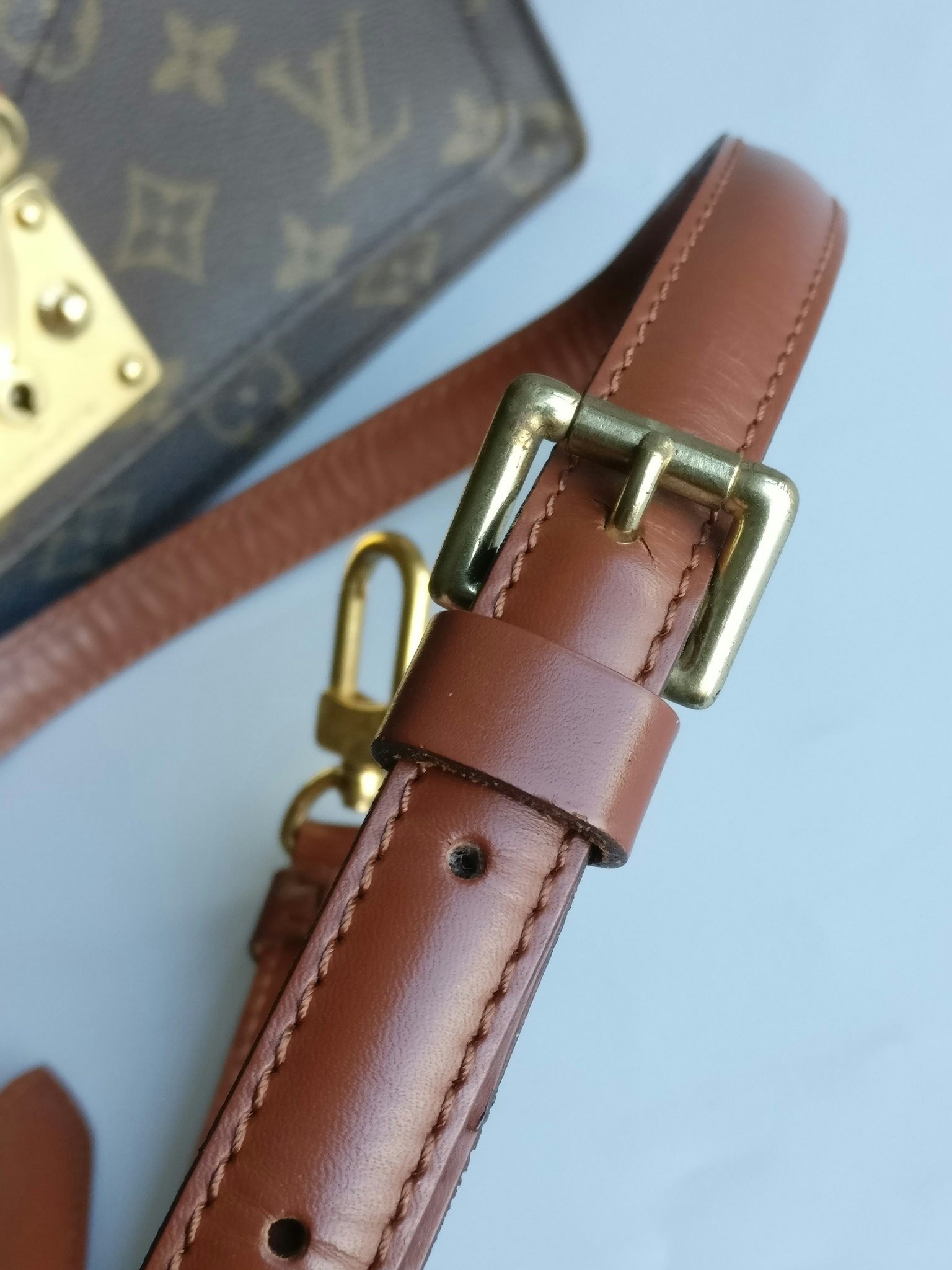 Louis Vuitton Monceau 26