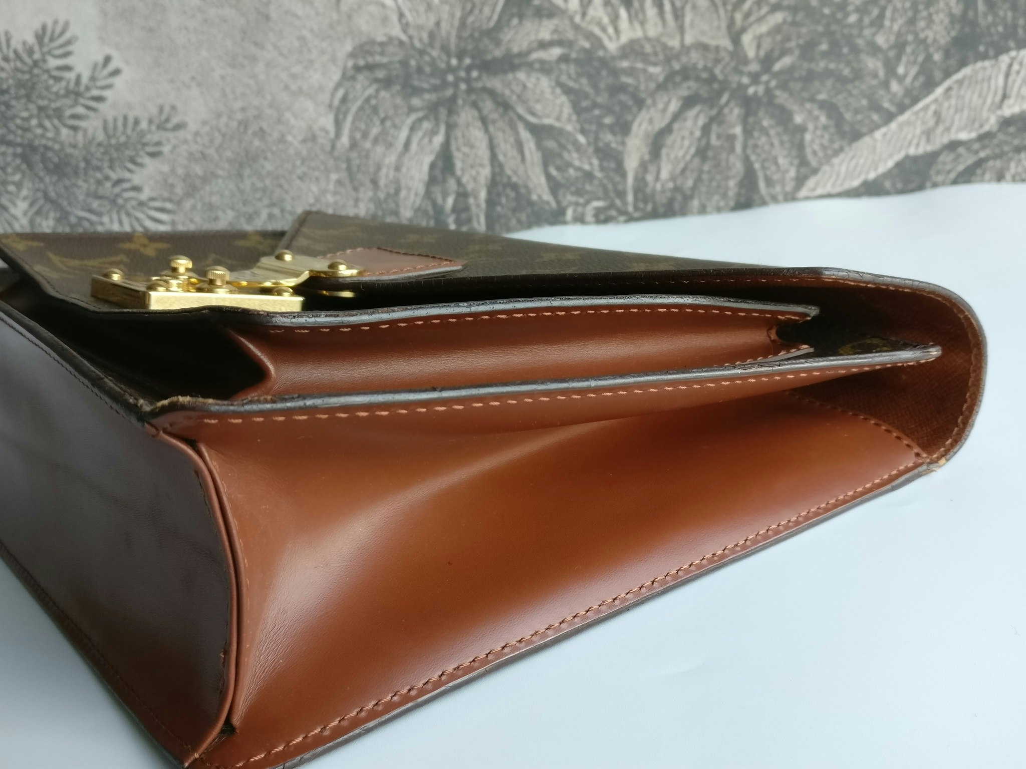 Louis Vuitton Monceau 26