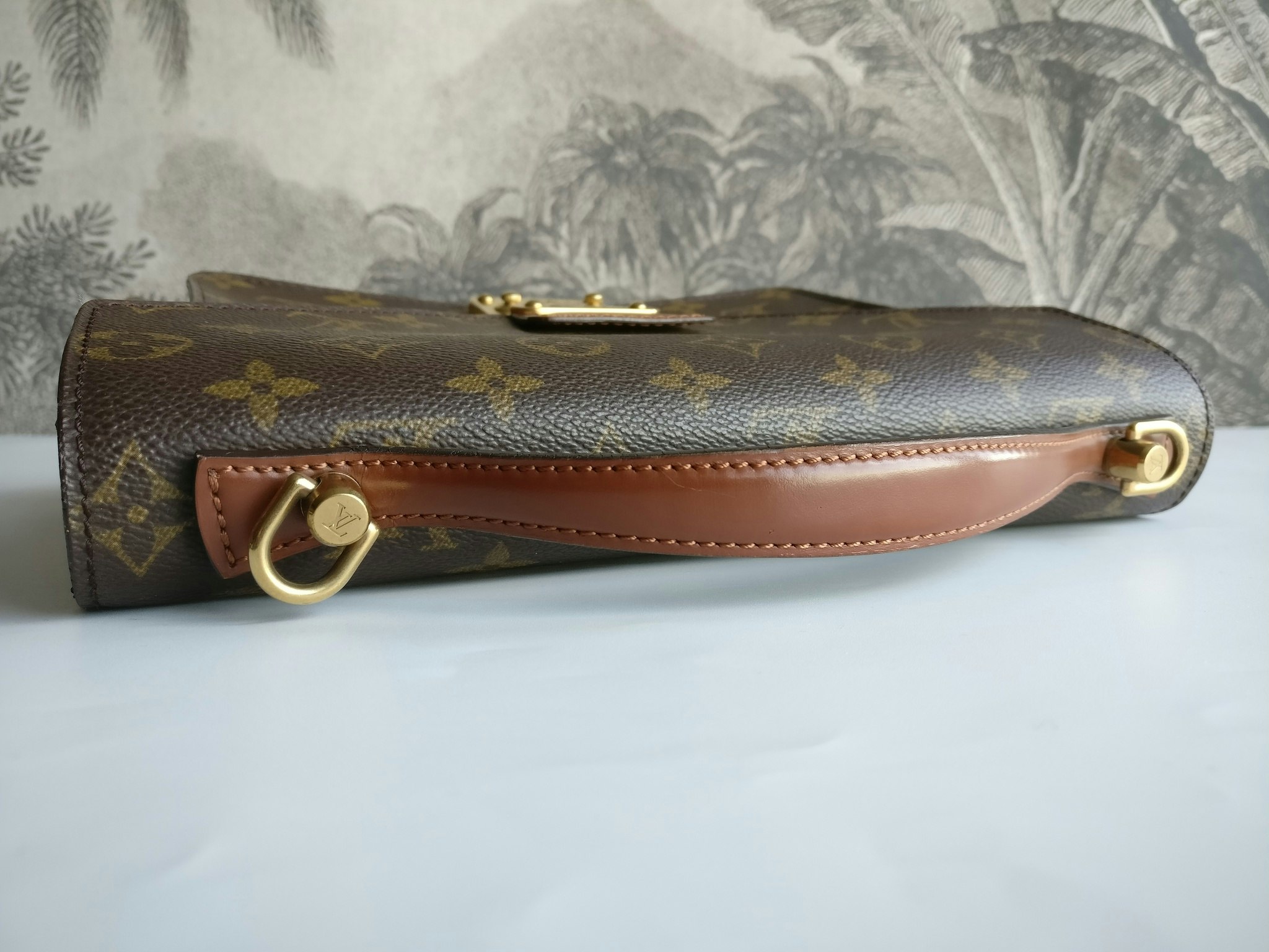Louis Vuitton Monceau 26