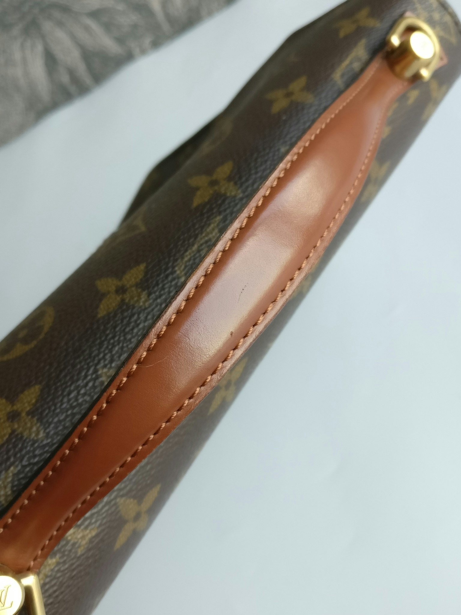 Louis Vuitton Monceau 26